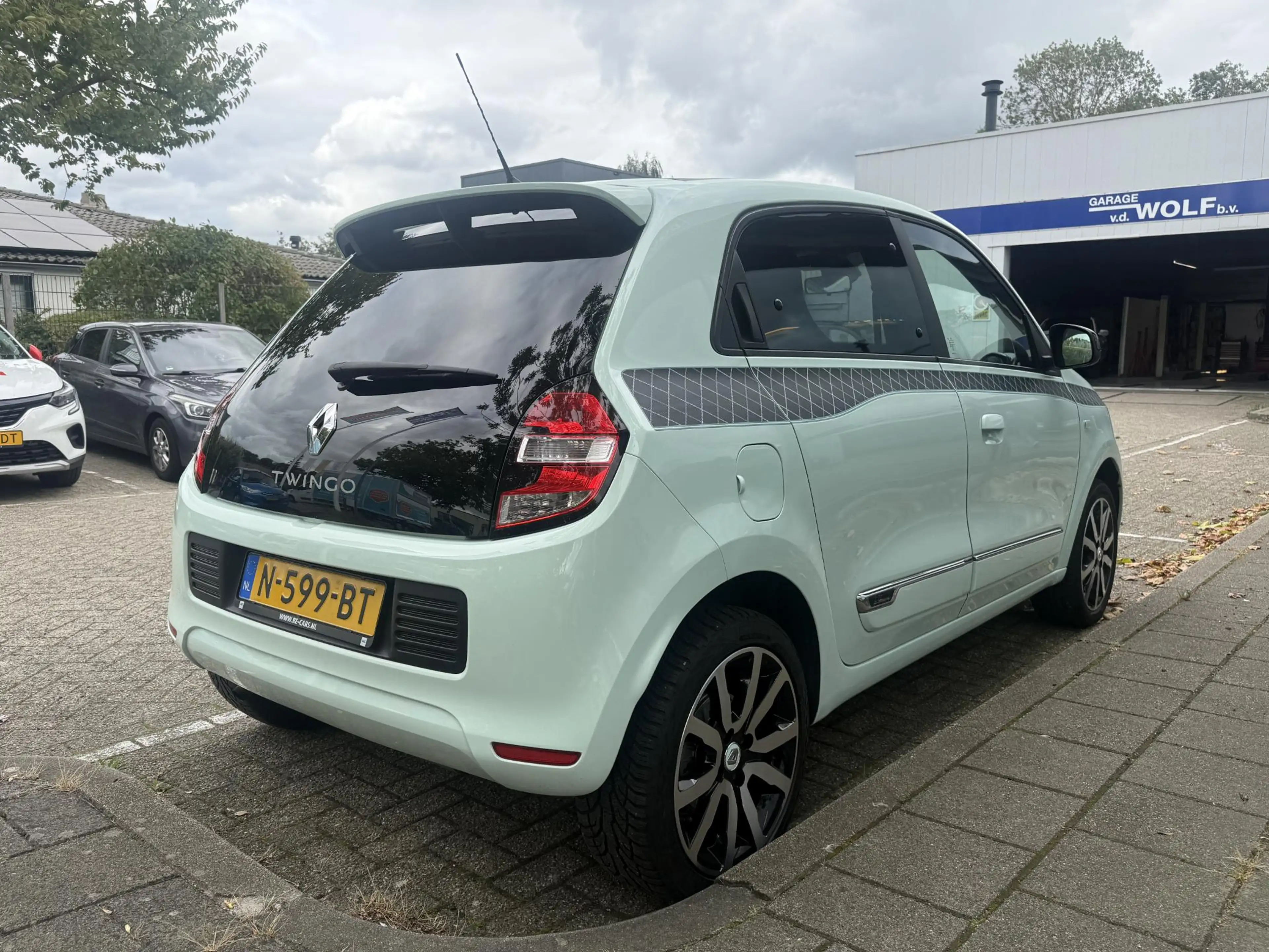 Renault Twingo 1.0 SCe Collection — photo 6