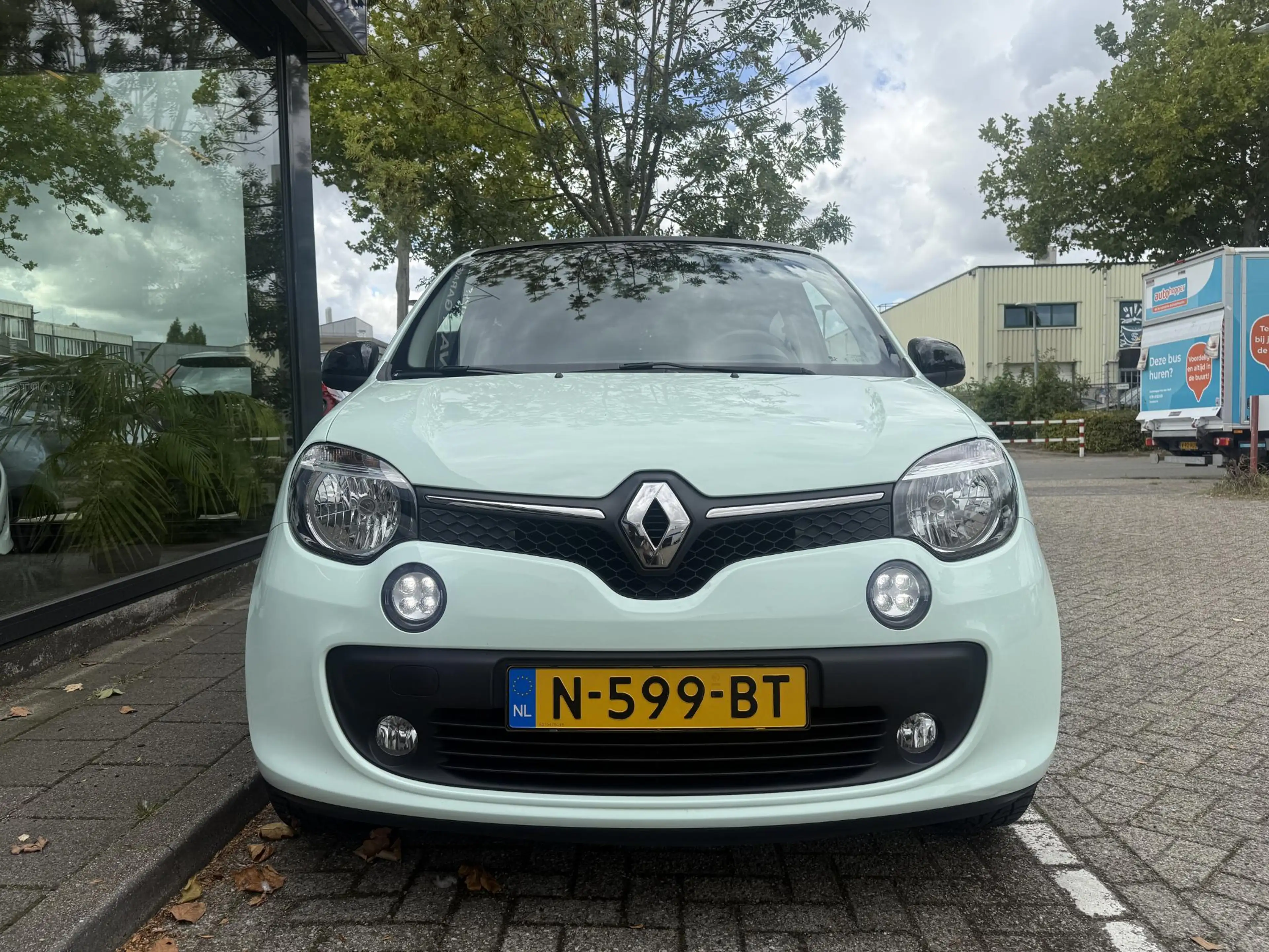 Renault Twingo 1.0 SCe Collection — photo 2