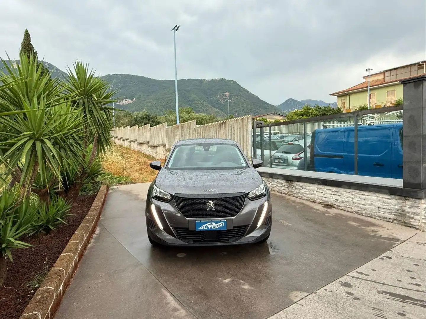 Peugeot 2008 PureTech 100 S&S Allure Grigio - 2