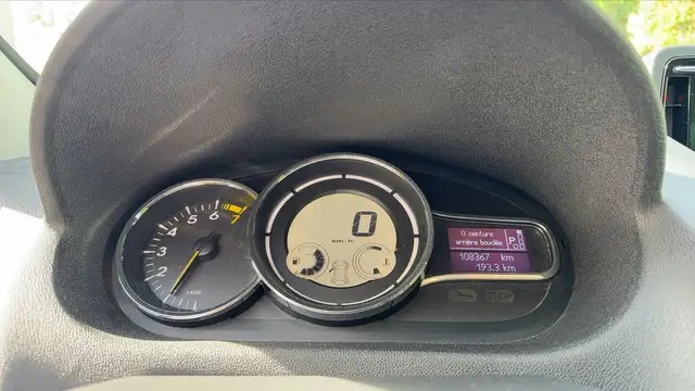 Renault Megane view 12