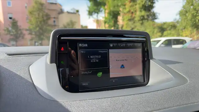 Renault Megane view 13
