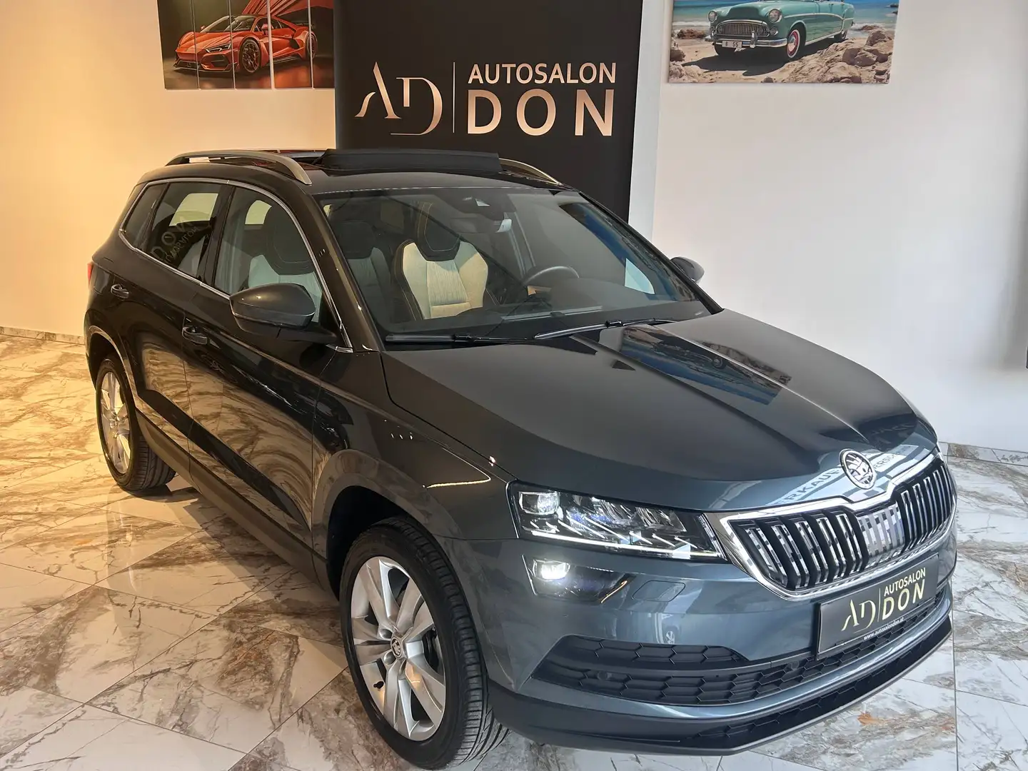 Skoda Karoq Style Limited / Automatik / Panoramadach / AHK Grau - 2