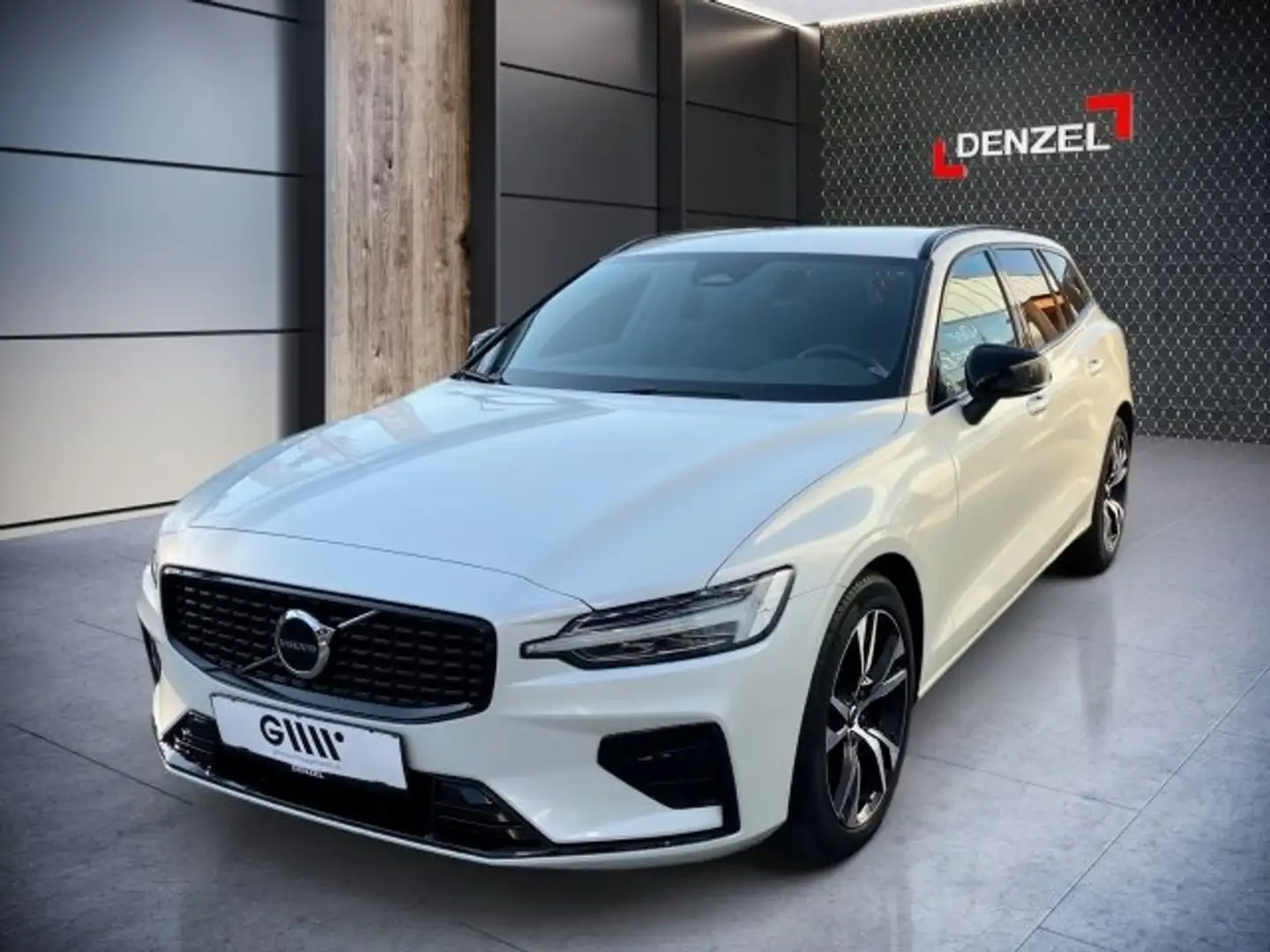 Volvo V60 Plus, B4 Mild Hybrid, Diesel, Dark Weiß - 2