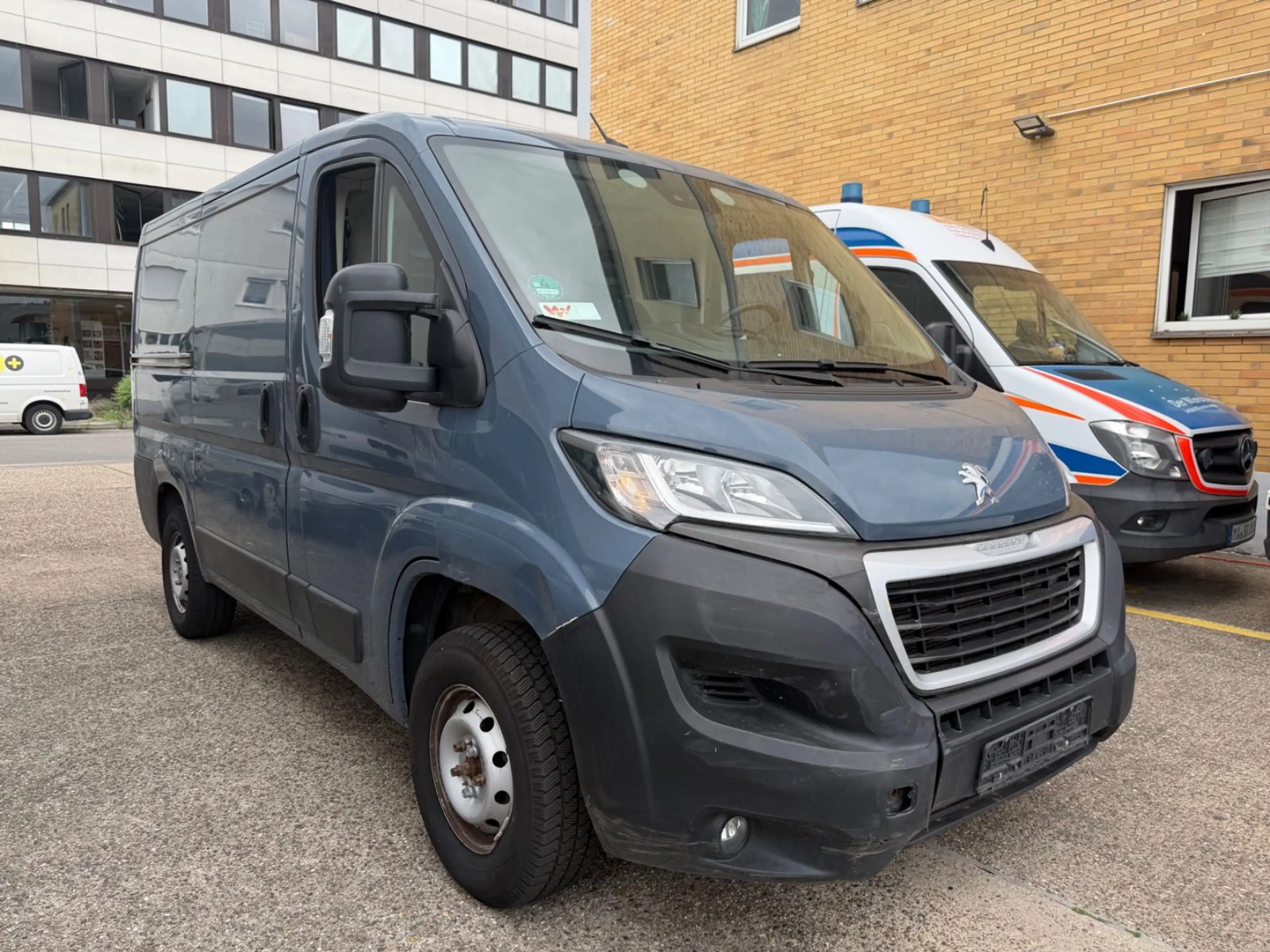 Peugeot Boxer Kasten 328 L1H1 Pro BlueHDi 120 Stop&Start — photo 3