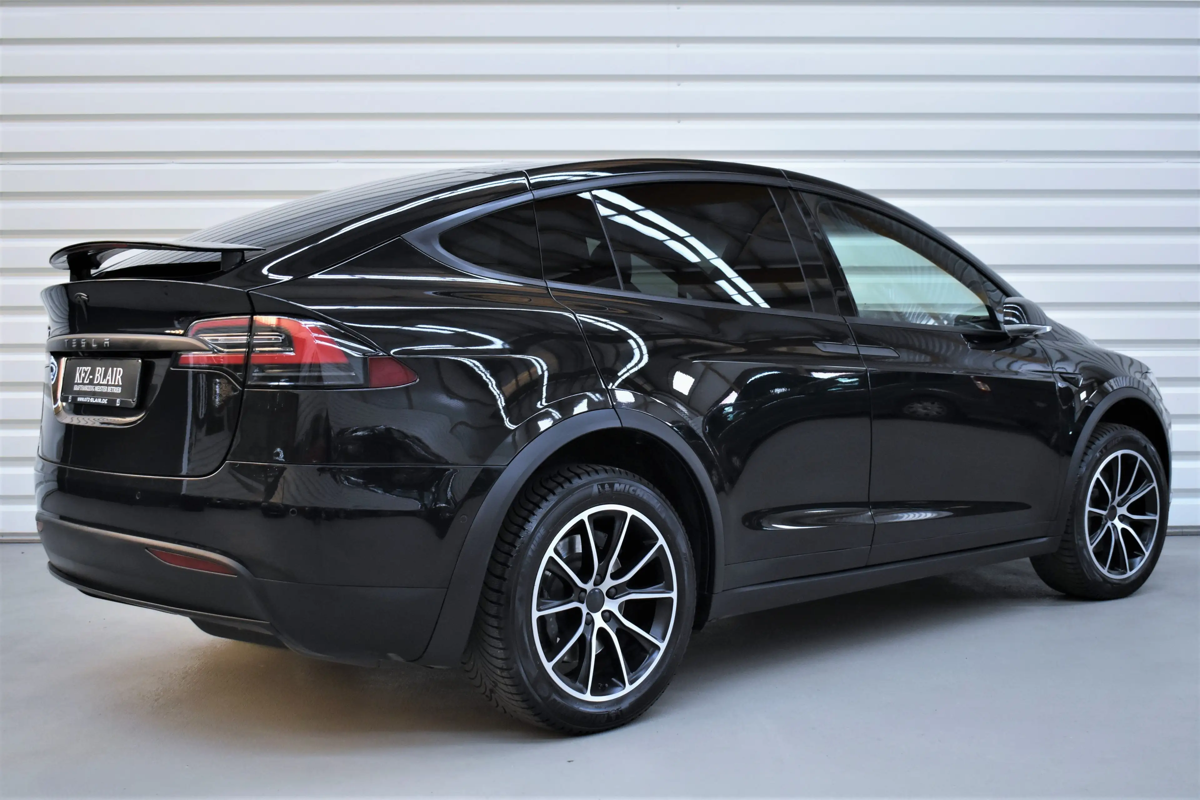 Tesla Model X Performance Dual — photo 5