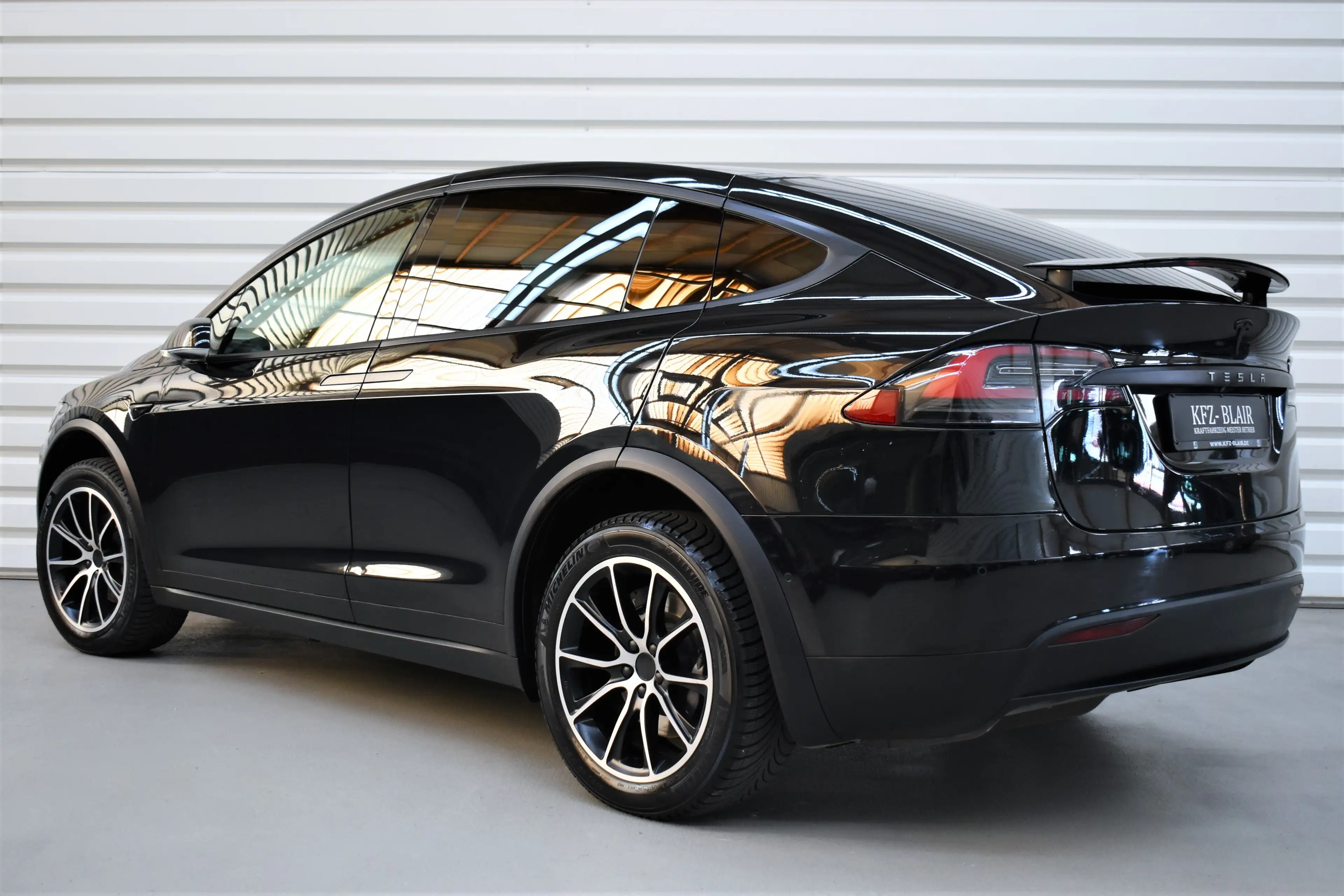 Tesla Model X Performance Dual — photo 3