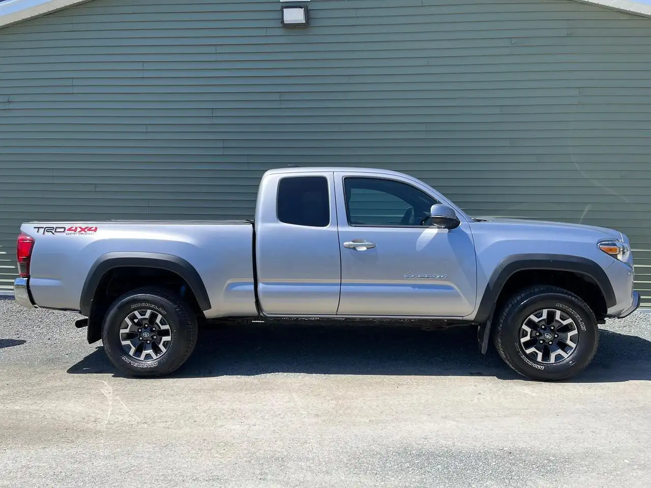 Toyota Tacoma снимка Toyota Tacoma