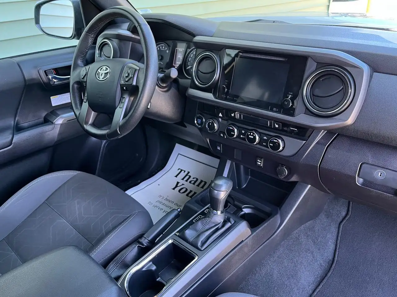 Toyota Tacoma снимка Toyota Tacoma