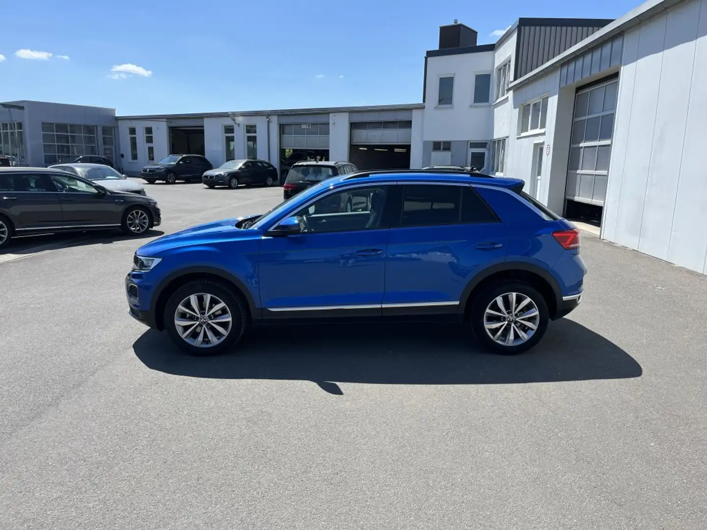 Volkswagen T-Roc 1.5 TSI DSG Style 156€ m. 20% Anzahlung Active I Blau - 2