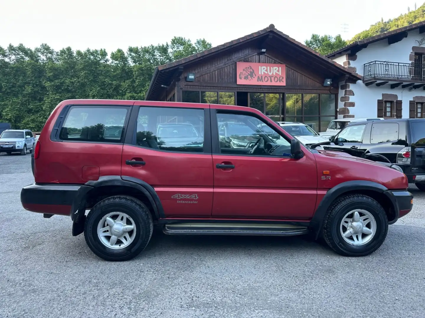 Nissan Terrano SR 2.7 TDI Burdeos - 1