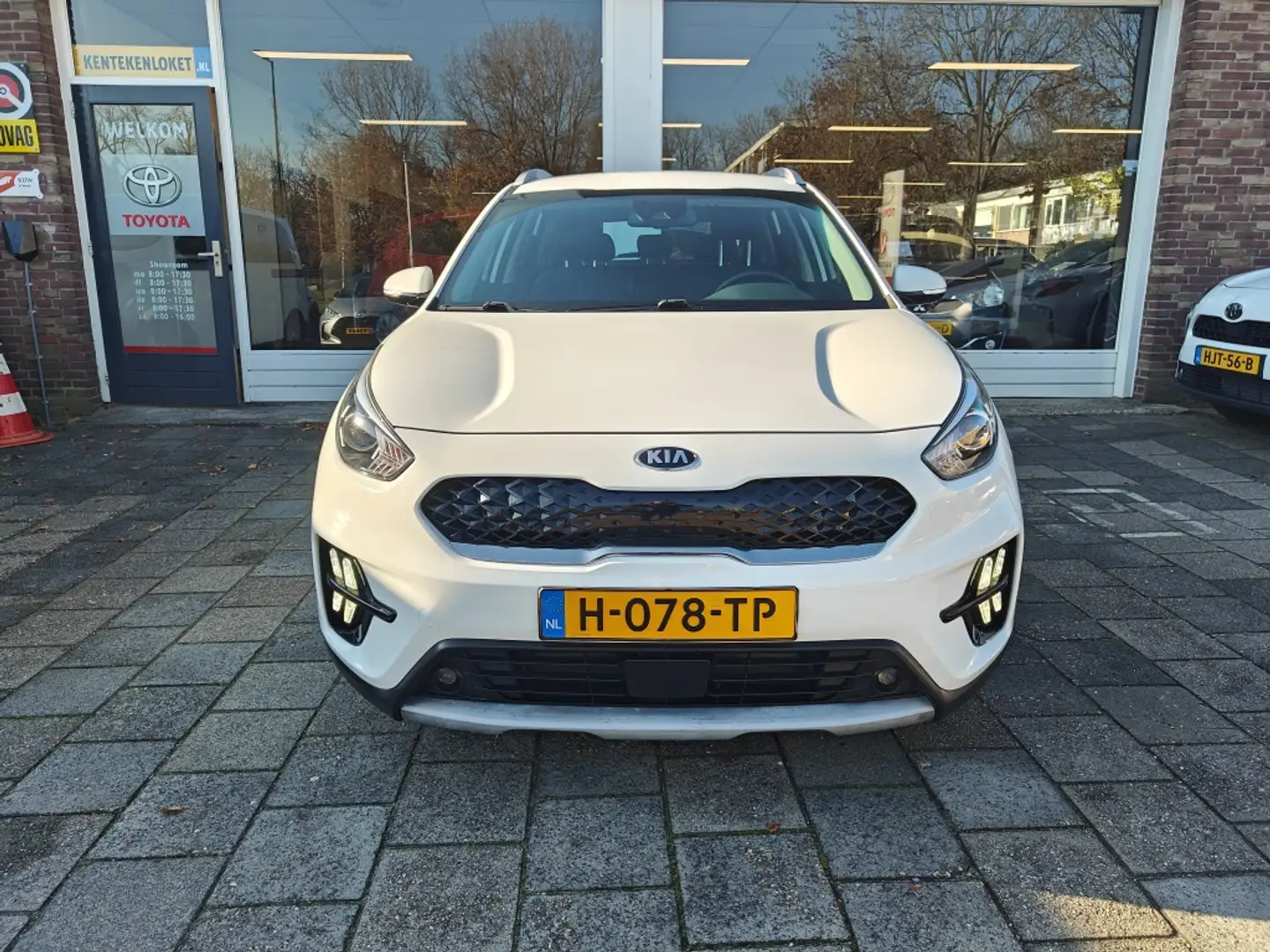 Kia Niro 1.6 GDi H. DynamicLine Wit - 2
