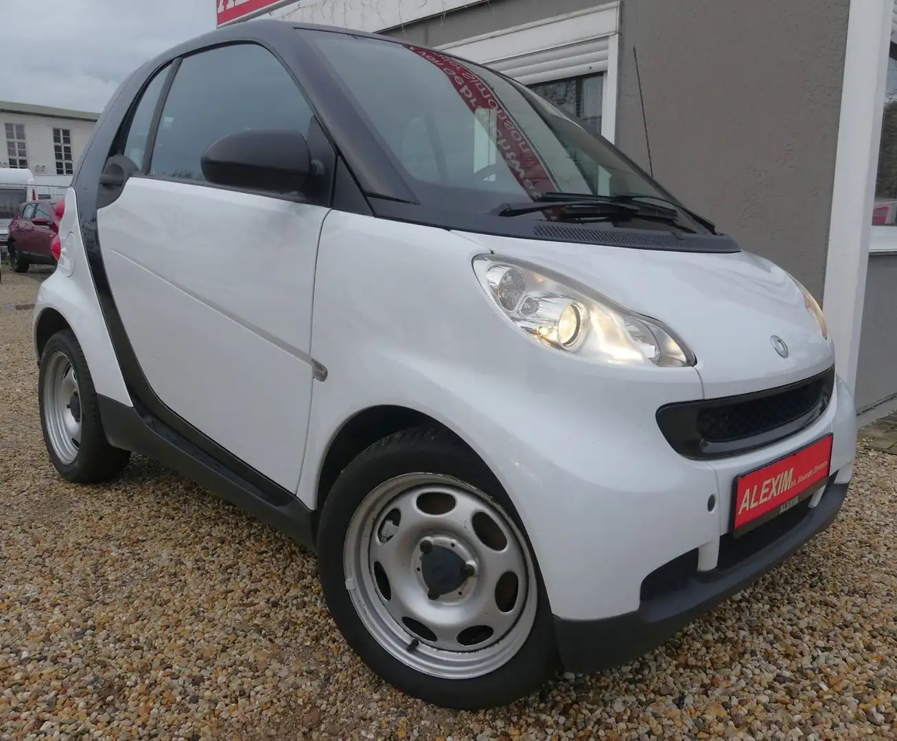 smart forTwo coupe Micro Hybrid Drive 45 kW Schwarz - 2