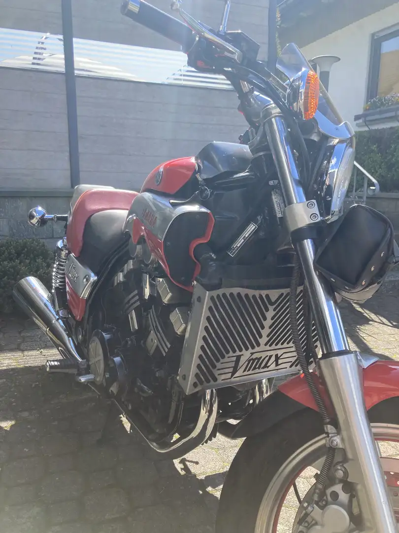 Yamaha Vmax - 2