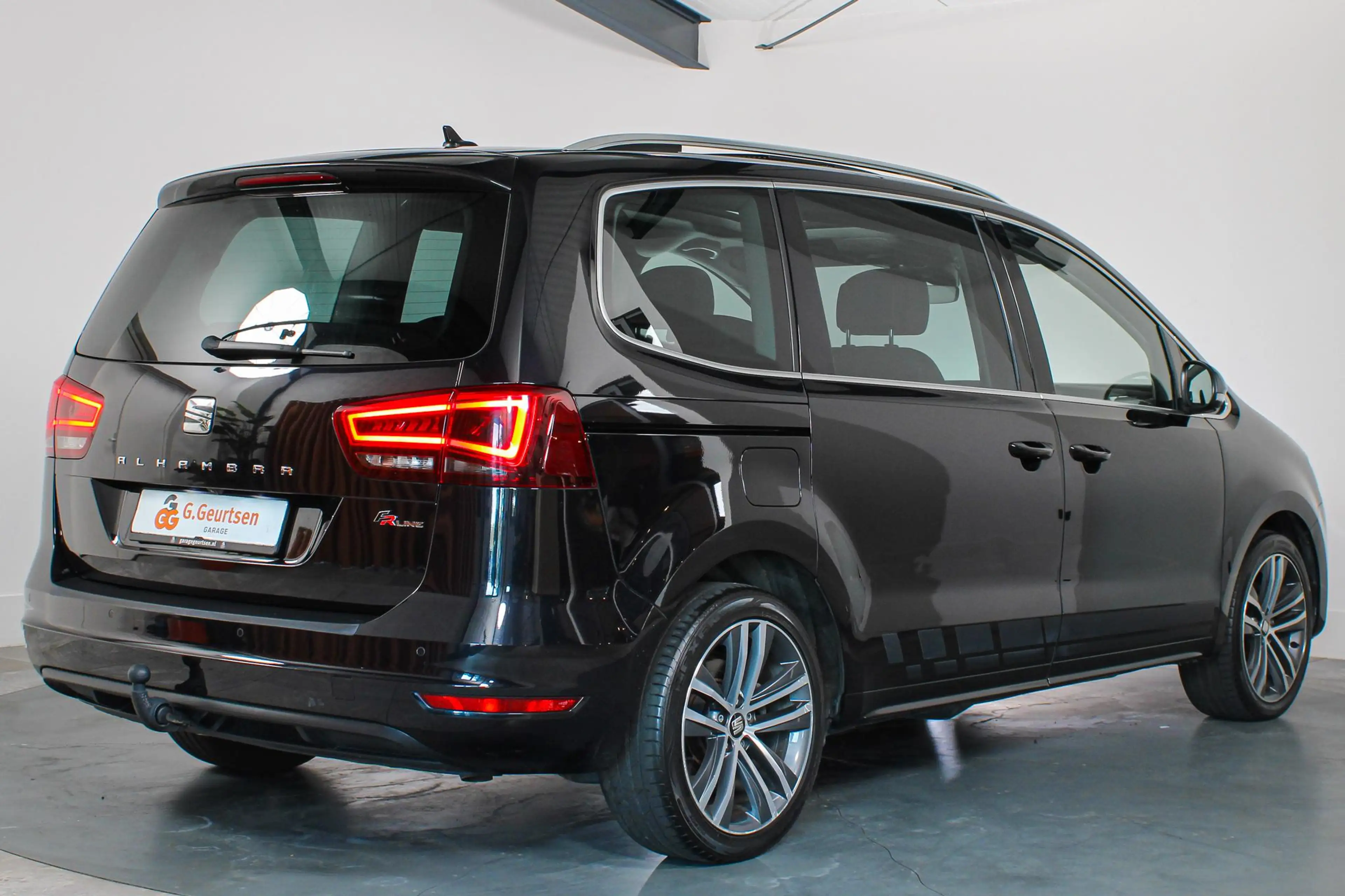 SEAT Alhambra 1.4 TSI FR Business Intense, 7-Persoons, Trekhaak, — photo 2