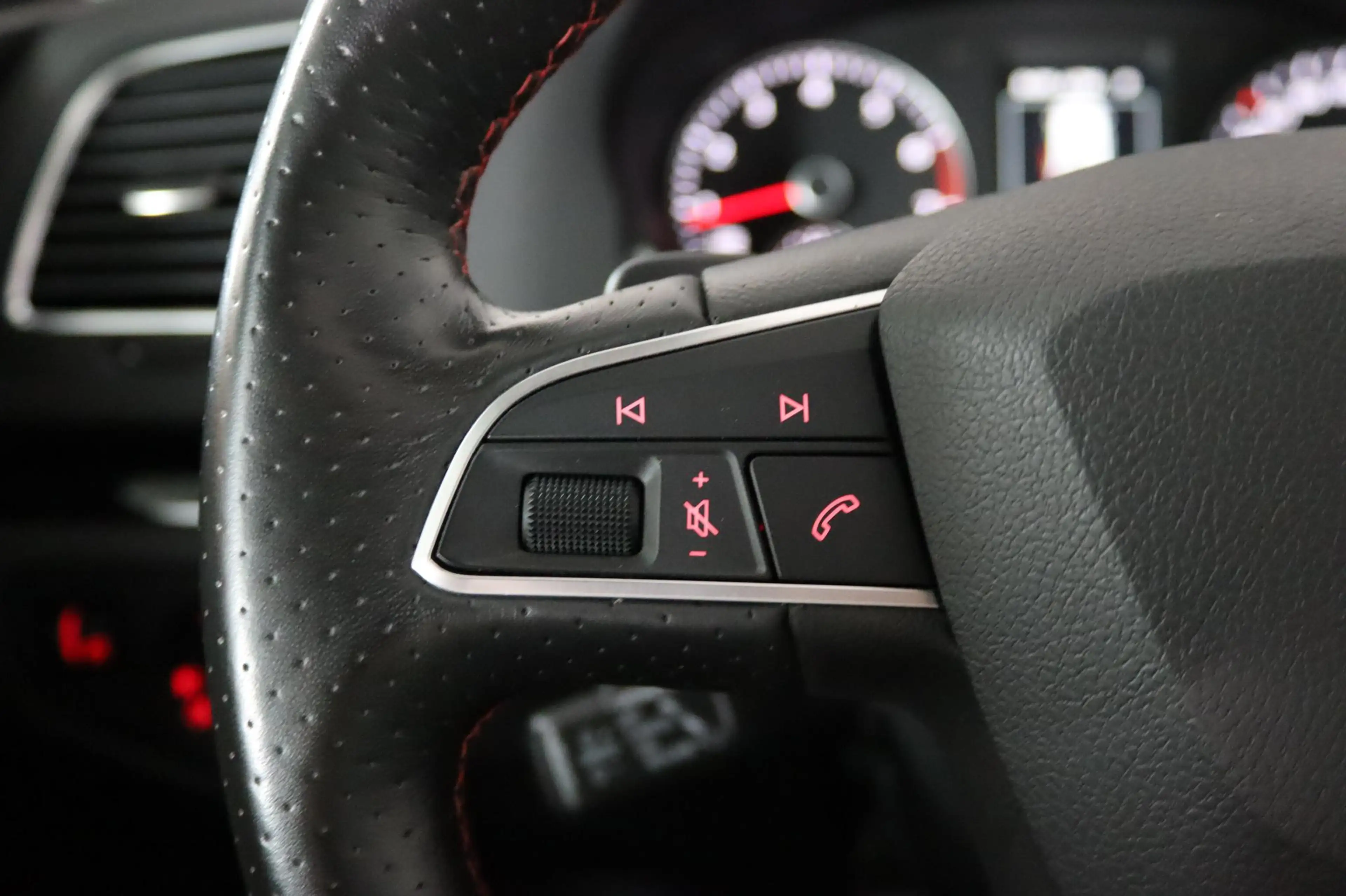 SEAT Alhambra 1.4 TSI FR Business Intense, 7-Persoons, Trekhaak, — photo 33