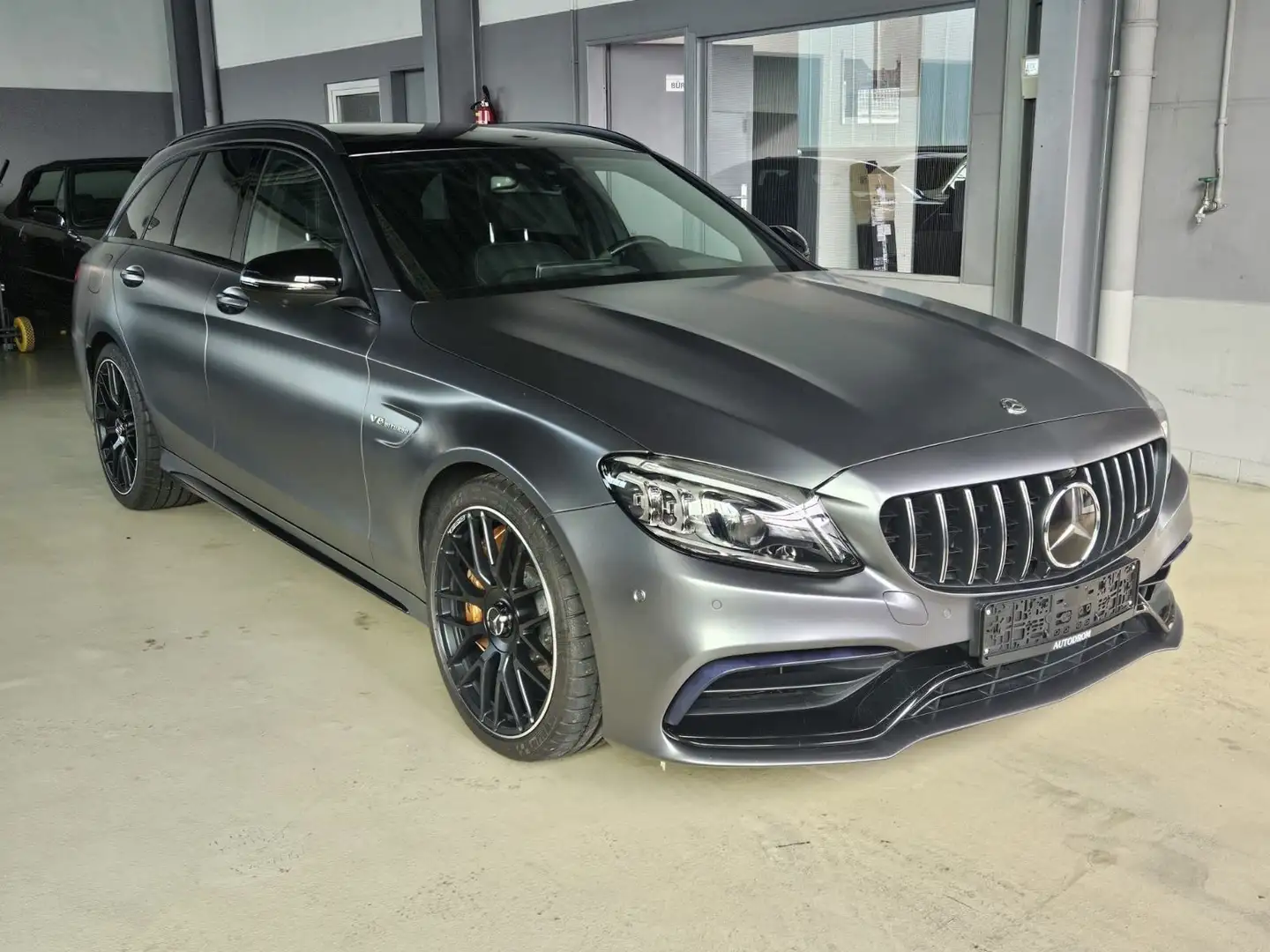 Mercedes-Benz C 63 AMG S +Keramik +Head-Up+360°+Performance Grau - 1