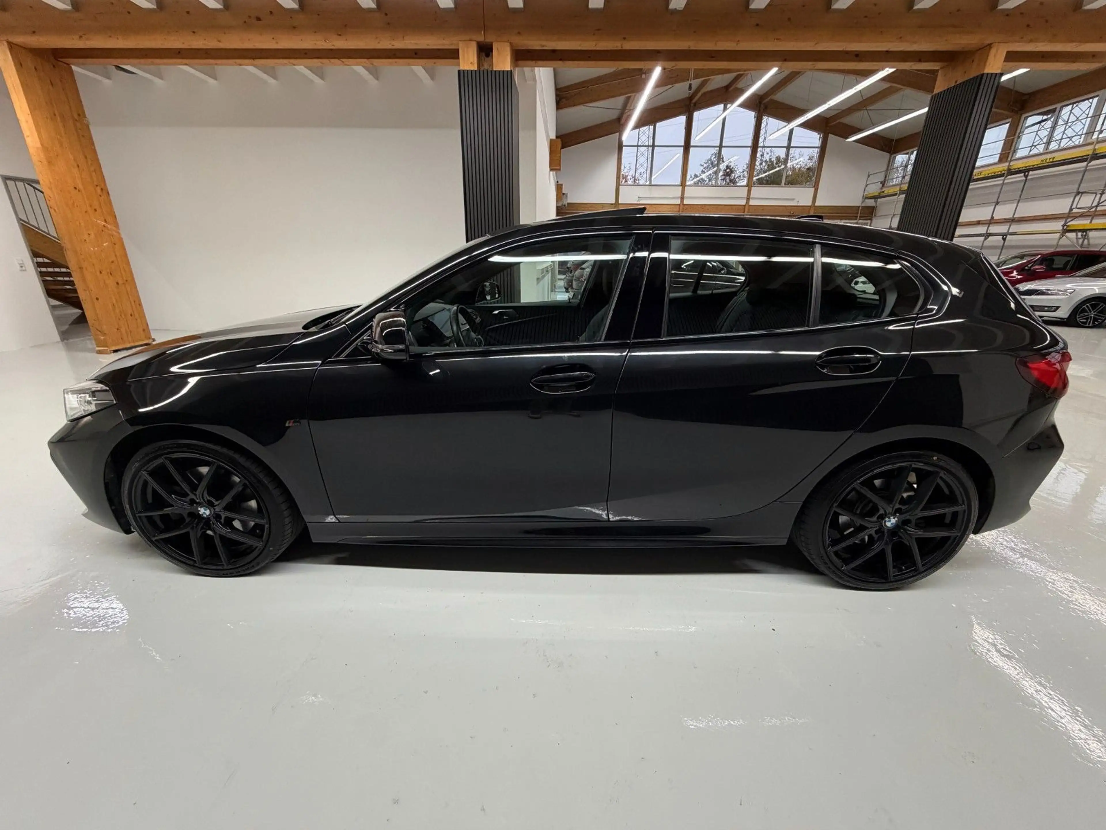 BMW 120 dA M Sport Panorama Navi LED Automatik Kamera — photo 4