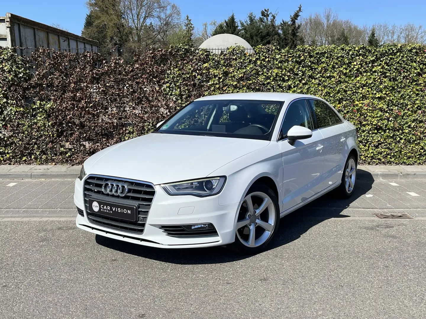 Audi A3 Limousine 1.4 TFSI * Navi * Led * Leder * Garantie Blanc - 1