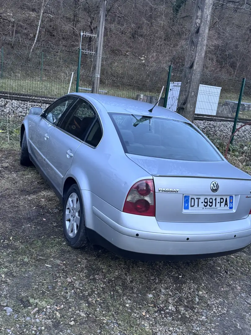 Volkswagen Passat TD (C) - 2