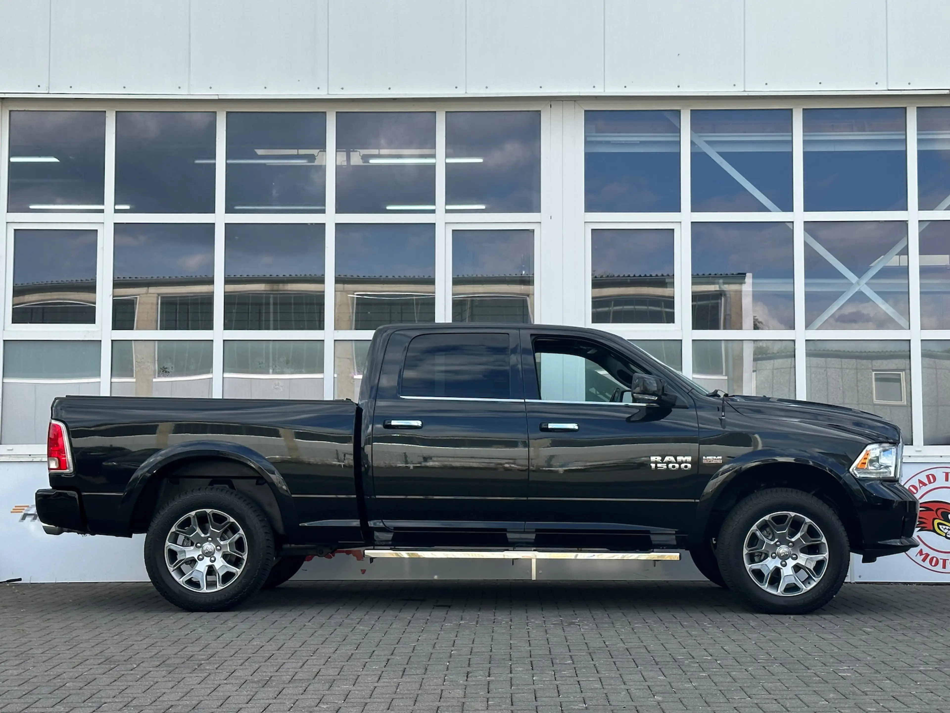 Dodge RAM 1500 Limited 5,7L 4x4 Longbed Luftfahrw. LPG — photo 6
