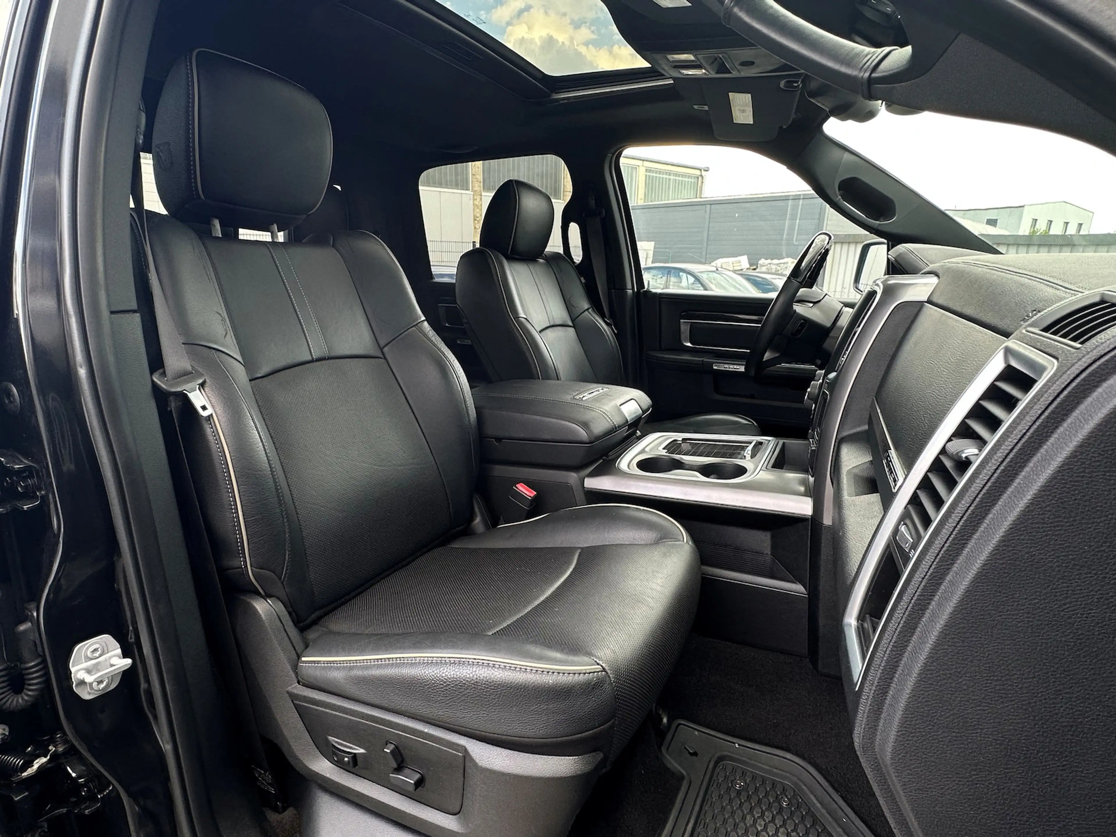 Dodge RAM 1500 Limited 5,7L 4x4 Longbed Luftfahrw. LPG — photo 10
