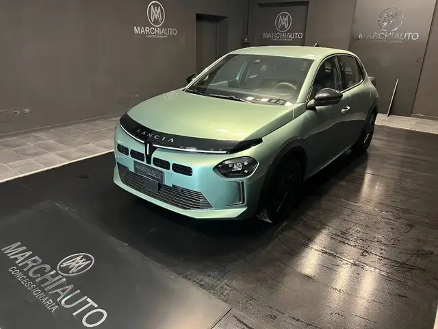 Lancia Ypsilon Hybrid e-DCT