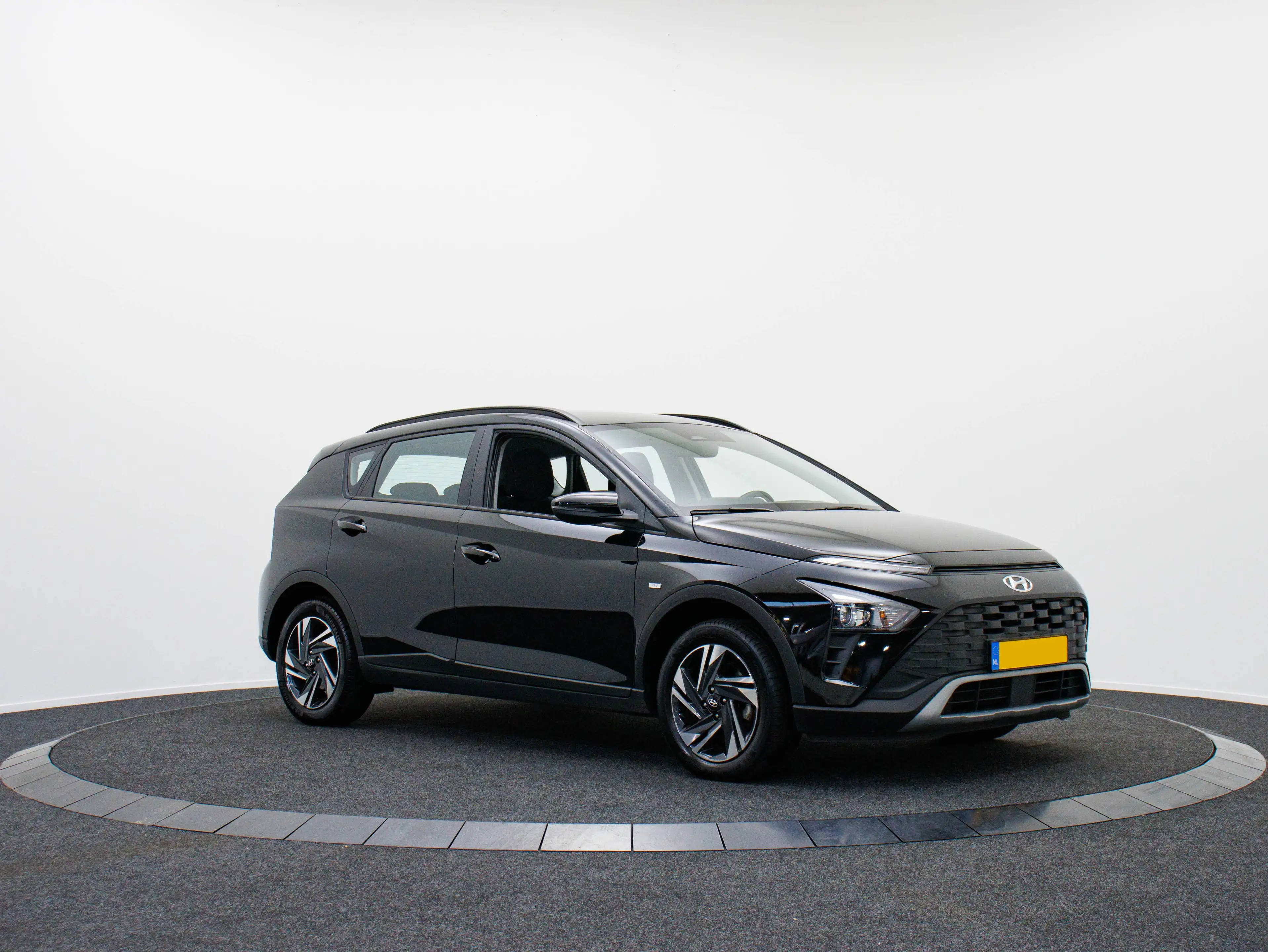 Hyundai BAYON 1.0 T-GDI Comfort (Phantom Black Mica parelmoer) — photo 6