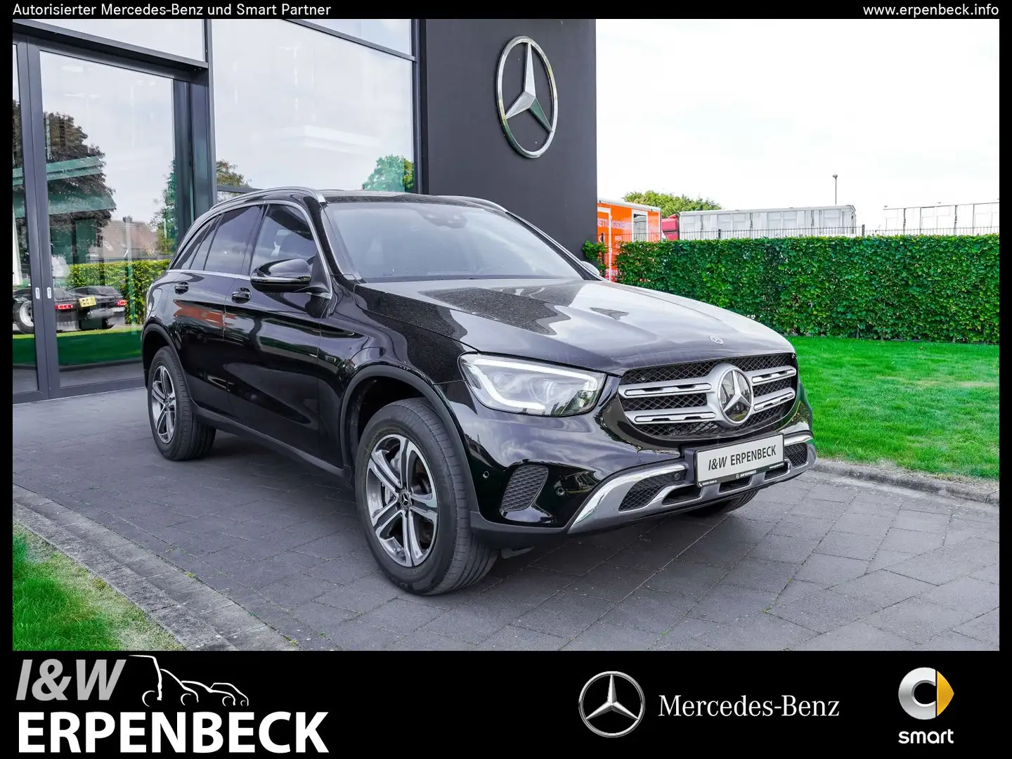 Mercedes-Benz GLC 300 GLC 300 e 4MATIC AMG AHK Distronic LED EasyPack Noir - 1