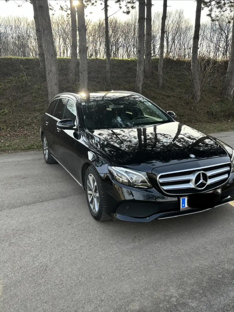 Mercedes-Benz E 220 d T Avantgarde Aut. - 1
