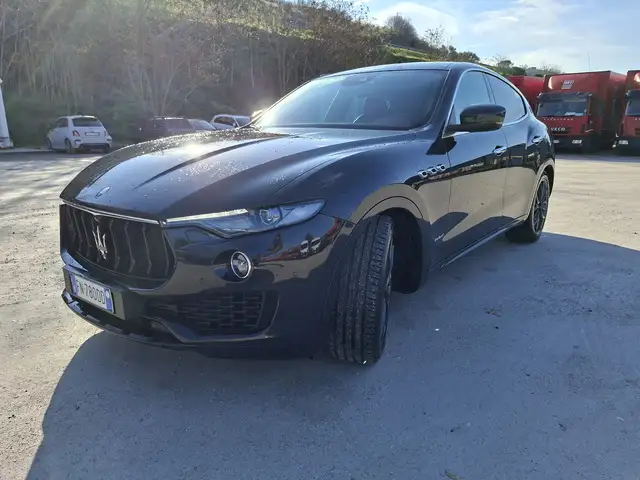 Maserati Levante 3.0 V6 Gransport 275cv auto my19