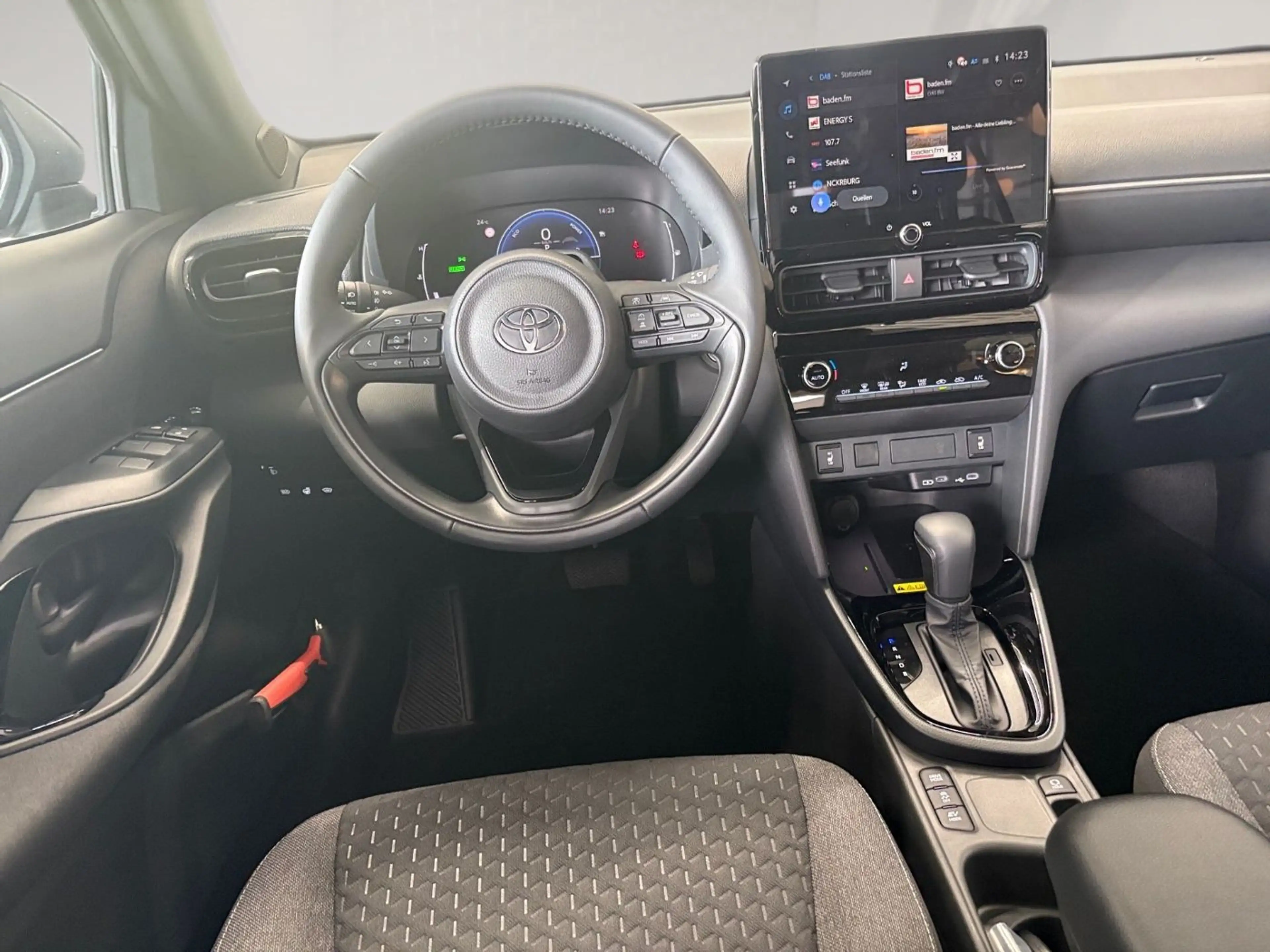 Toyota Yaris Cross 1,5 Teamplayer Winter+Safety — photo 10