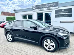 Audi Q4 e-tron e tron Sportback / AHK