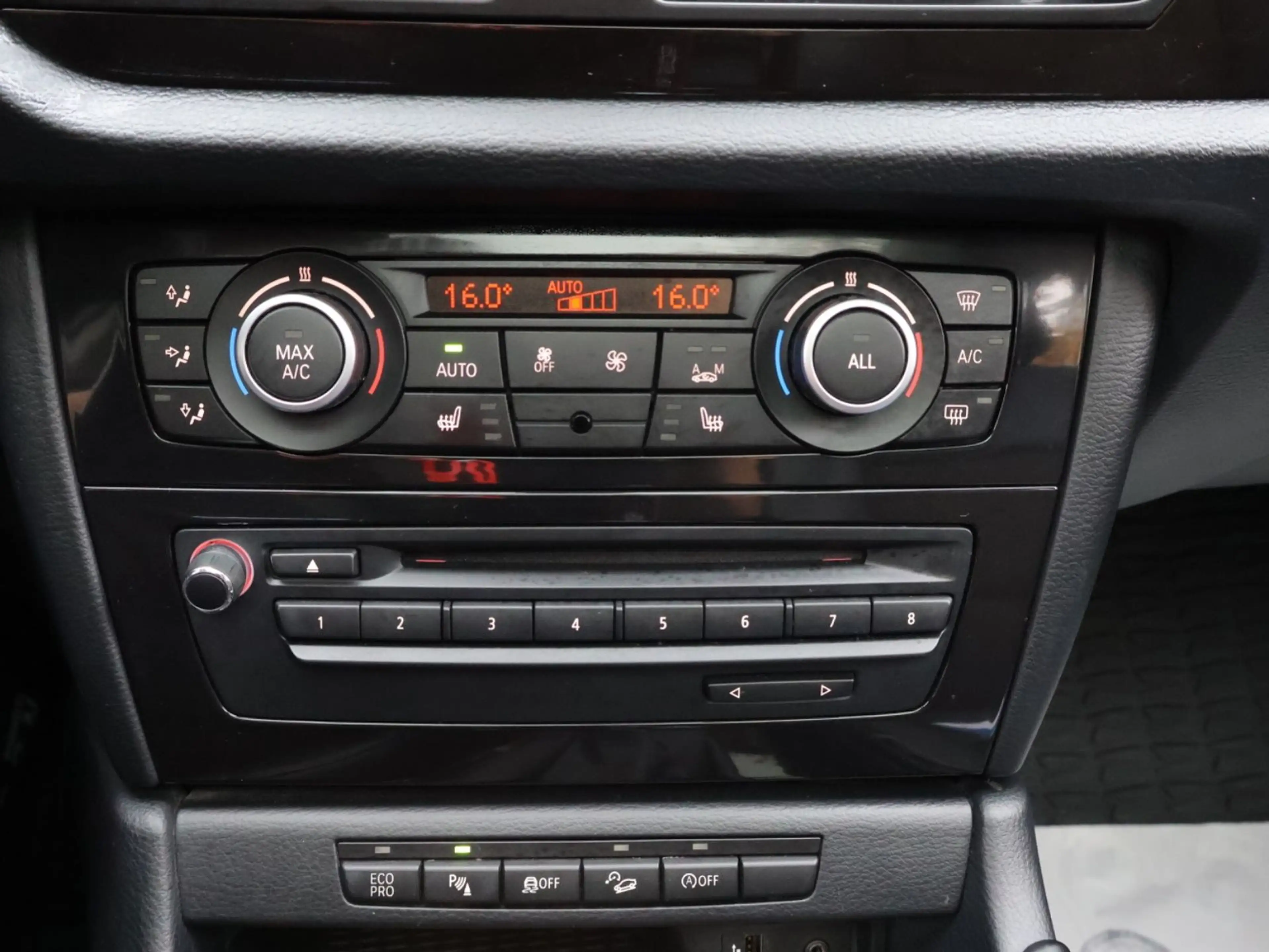 BMW X1 xDrive18d X-Line NAVI-PANO-AHK-PDC-XENON-TÜV — photo 13