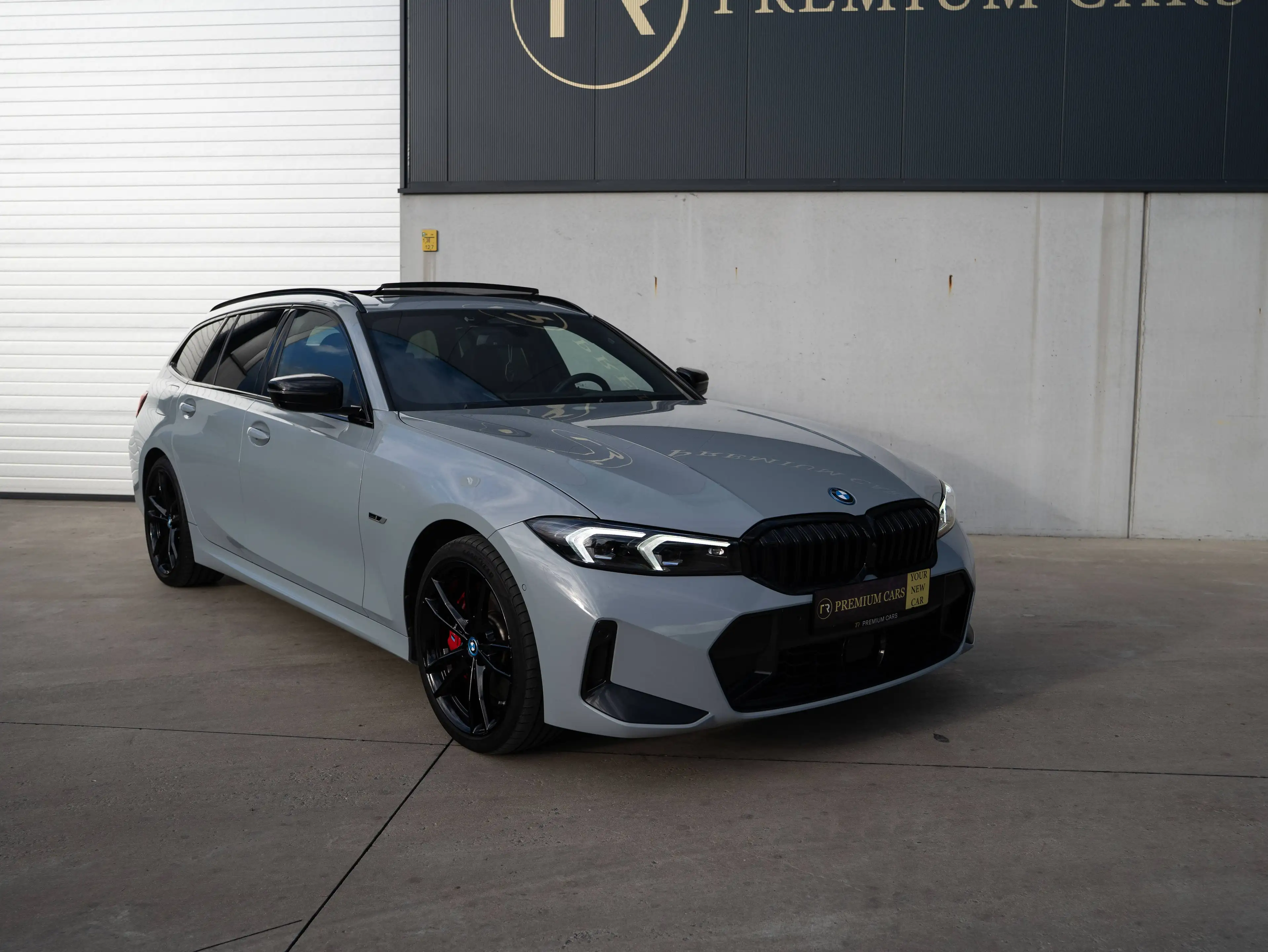 BMW 330 e l PHEV l Touring l M-Sport Pro l Pano l Memory l 360° — photo 6