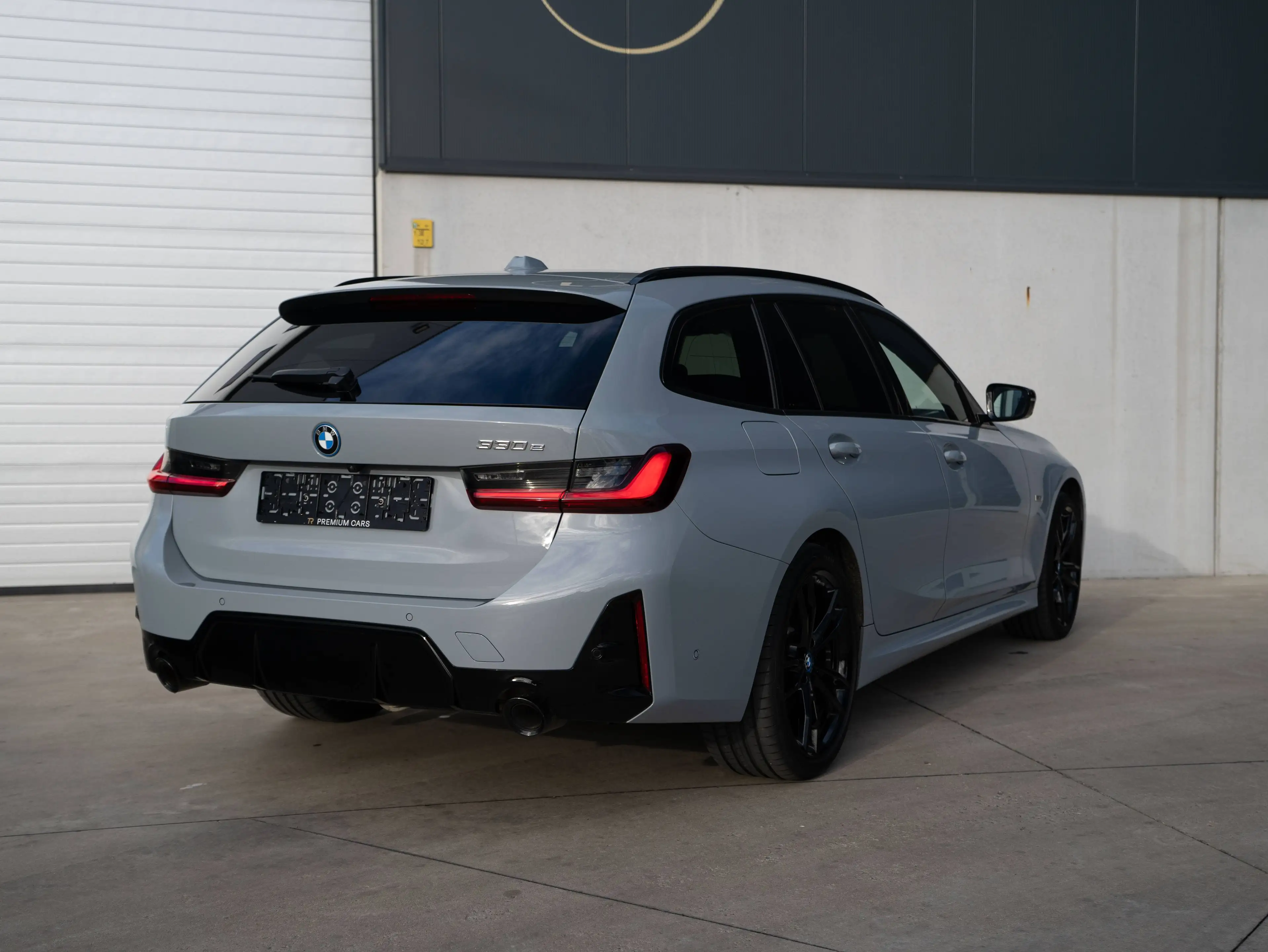 BMW 330 e l PHEV l Touring l M-Sport Pro l Pano l Memory l 360° — photo 12