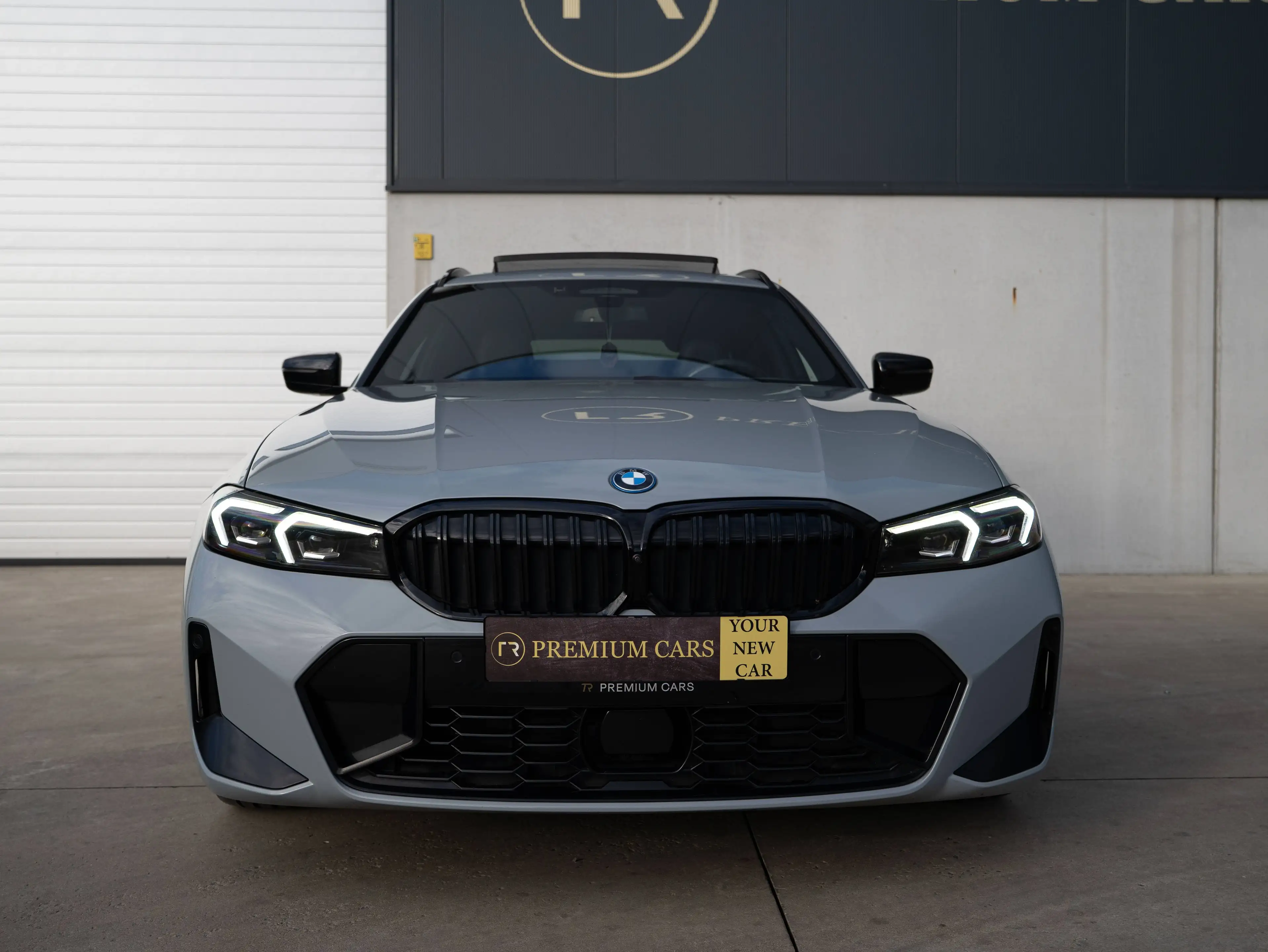 BMW 330 e l PHEV l Touring l M-Sport Pro l Pano l Memory l 360° — photo 5