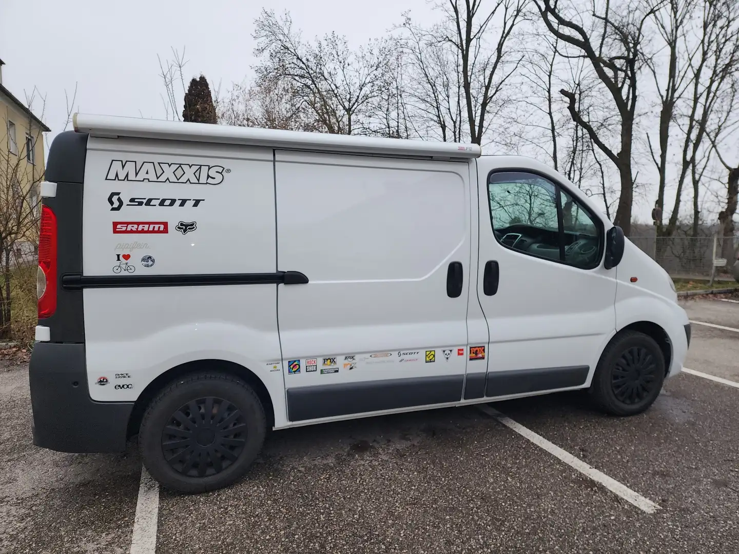 Opel Vivaro 2.0 CDTI L1H1 mit Campingausbau - 2