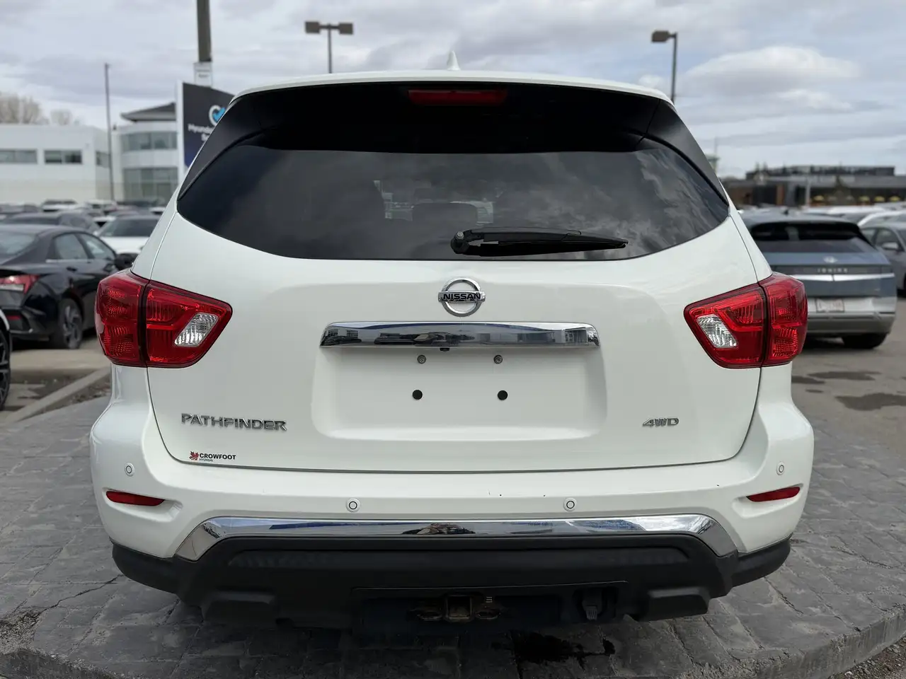 Nissan Pathfinder снимка Nissan Pathfinder