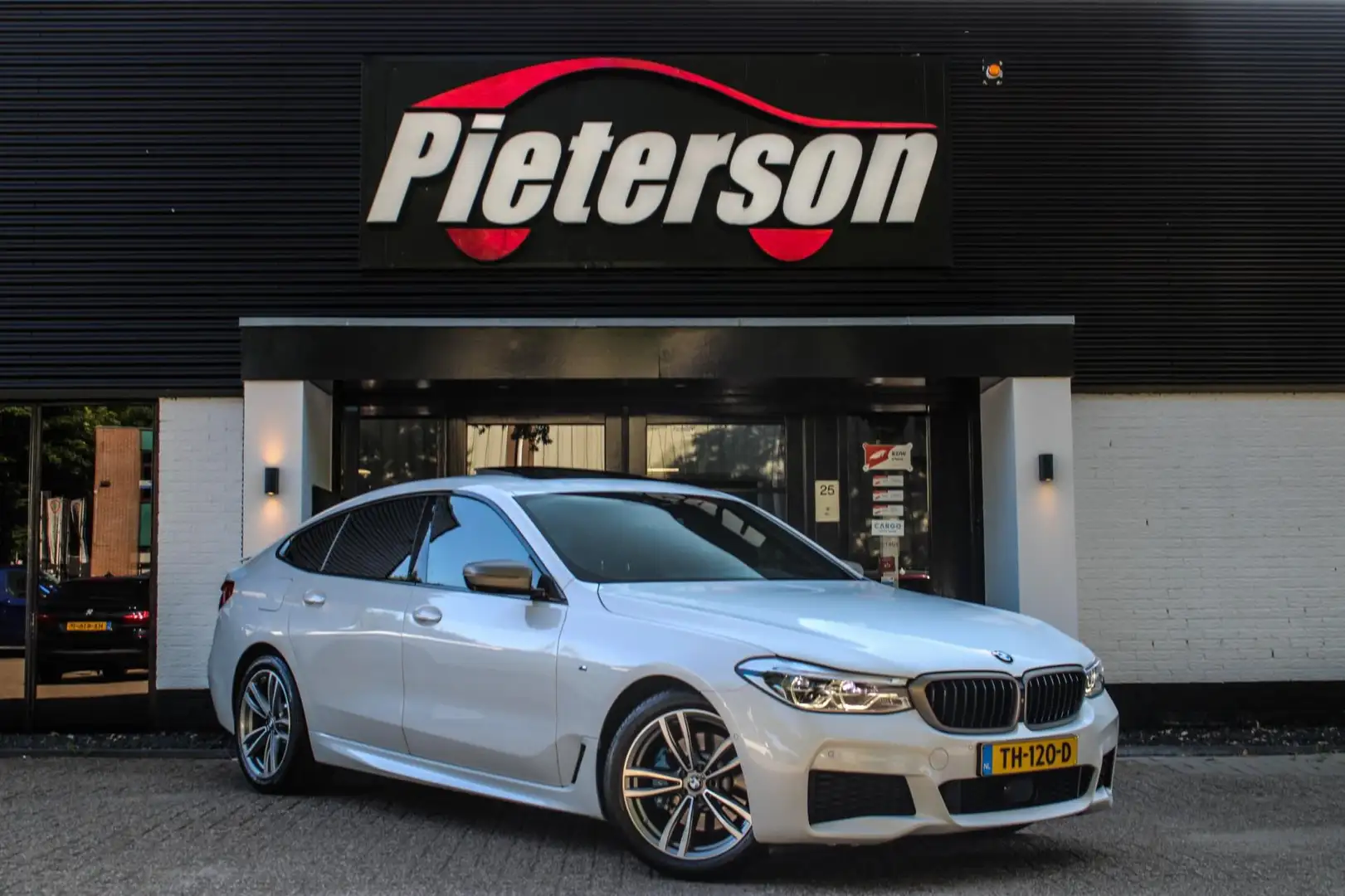 BMW 620 6-serie Gran Turismo 620d M-Pakket NAP PANO ALLE O Bianco - 1