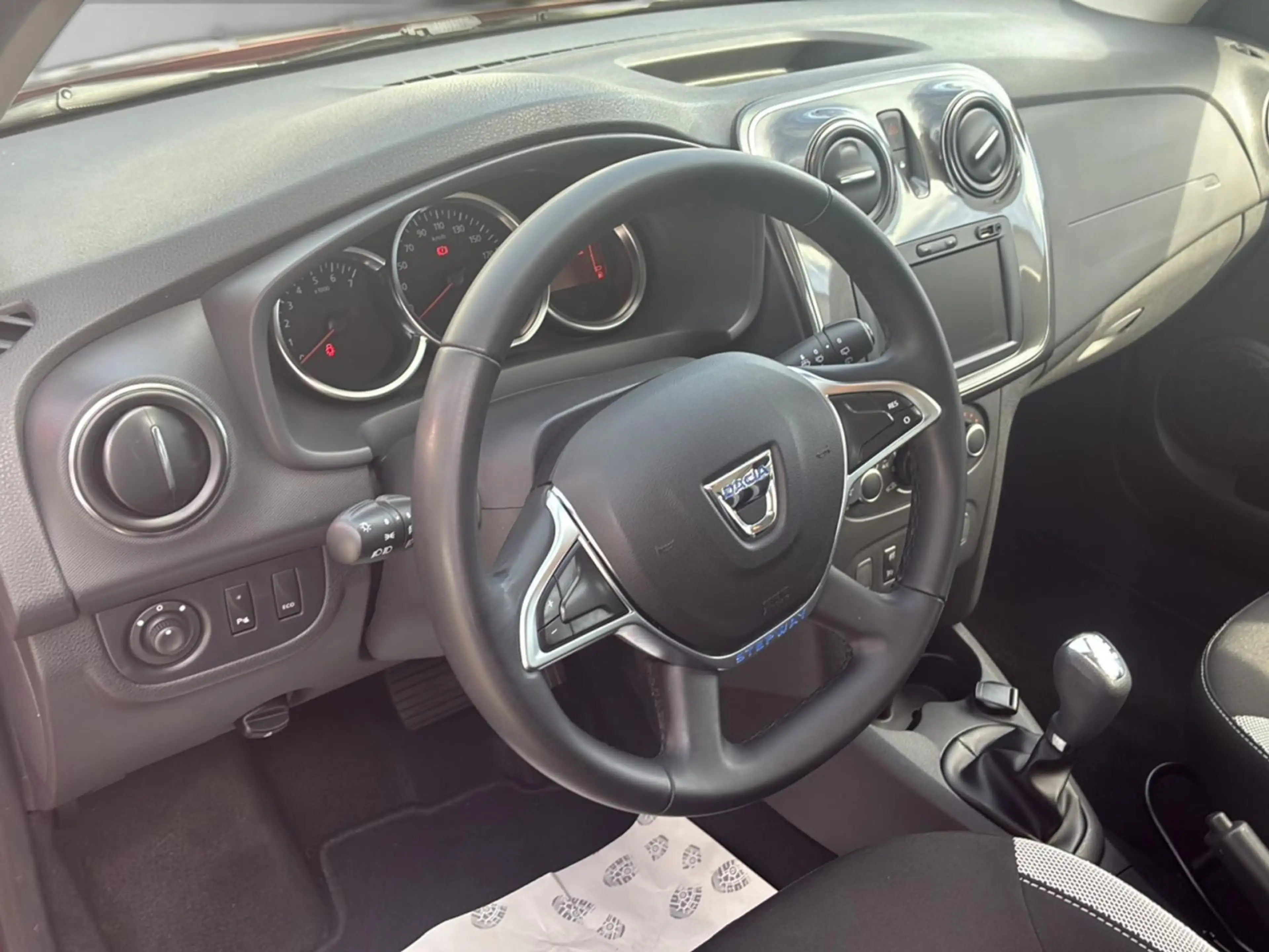 Dacia Logan MCV II Kombi  0.9 TCe 90 eco² Stepway Aut. — photo 10