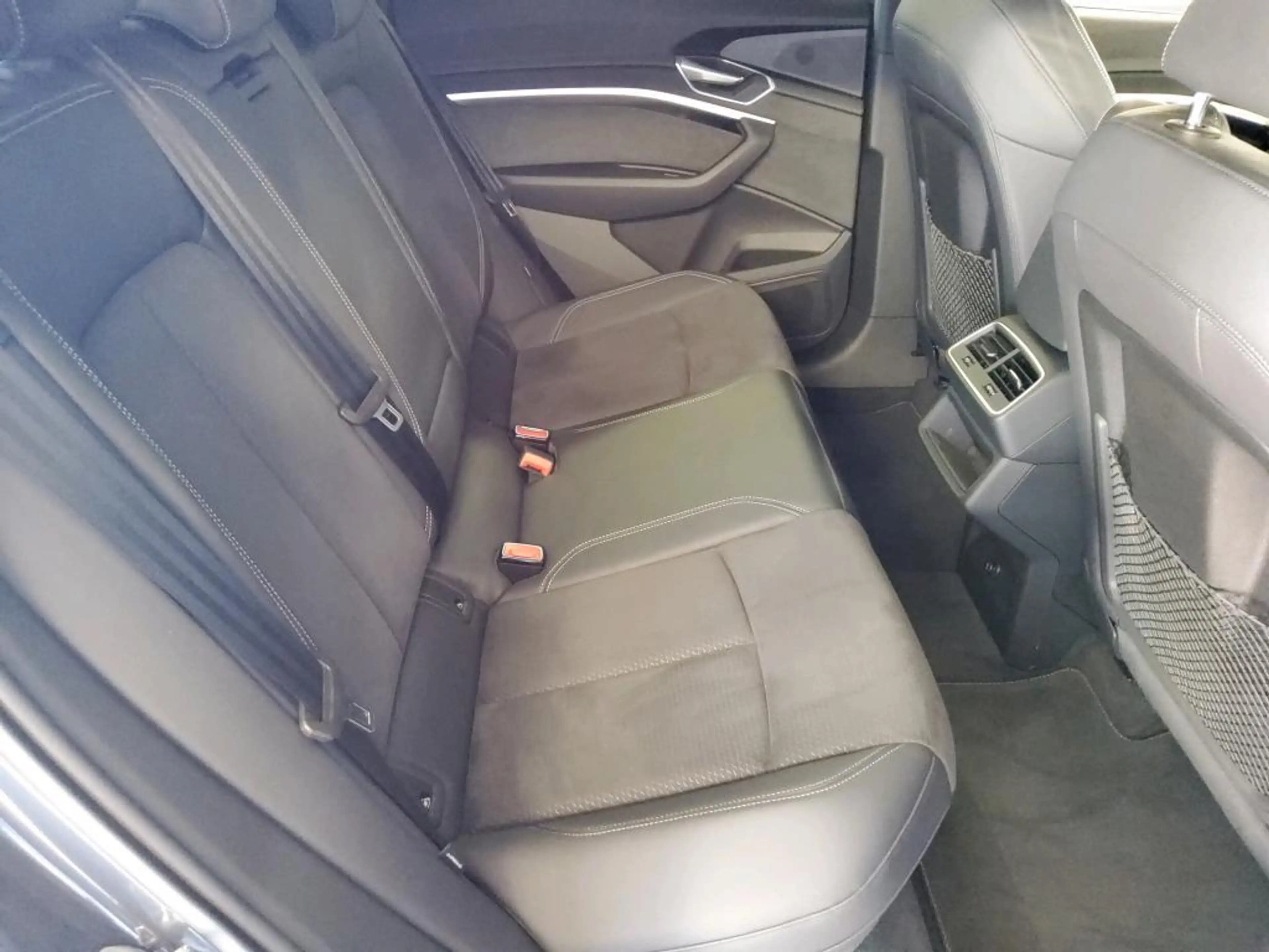 Audi e-tron 55 Q S LINE BLACK MATRIX/ACC/360°/AHK/DSP — photo 11