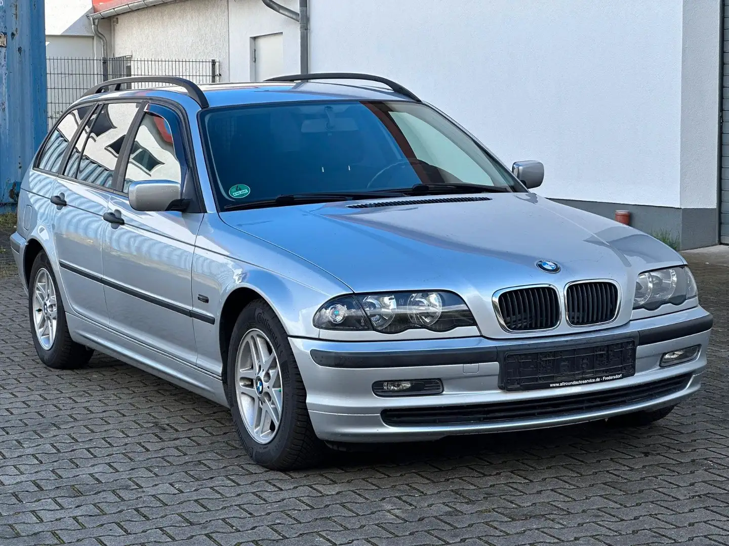 BMW 318 i touring*TÜV neu*PDC*Klima Zilver - 1