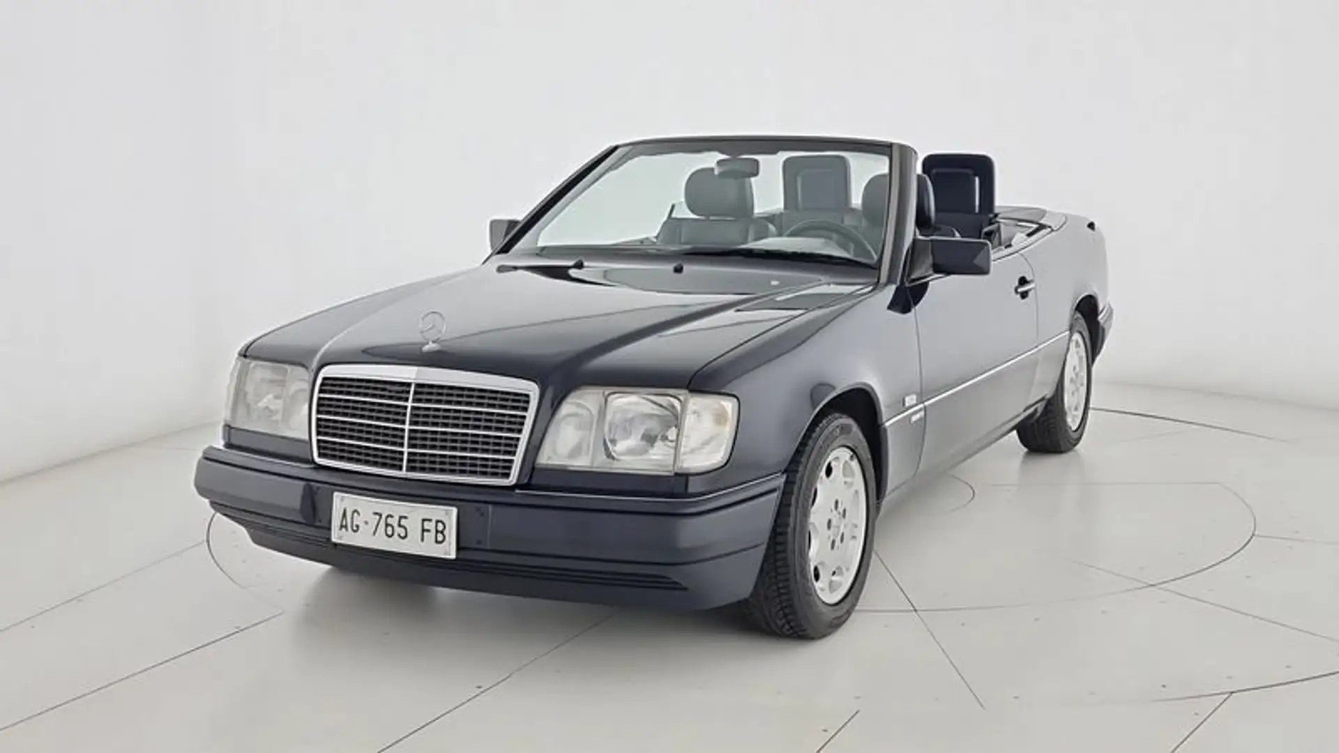 Mercedes-Benz E 200 E 200 cat Cabriolet Bleu - 1