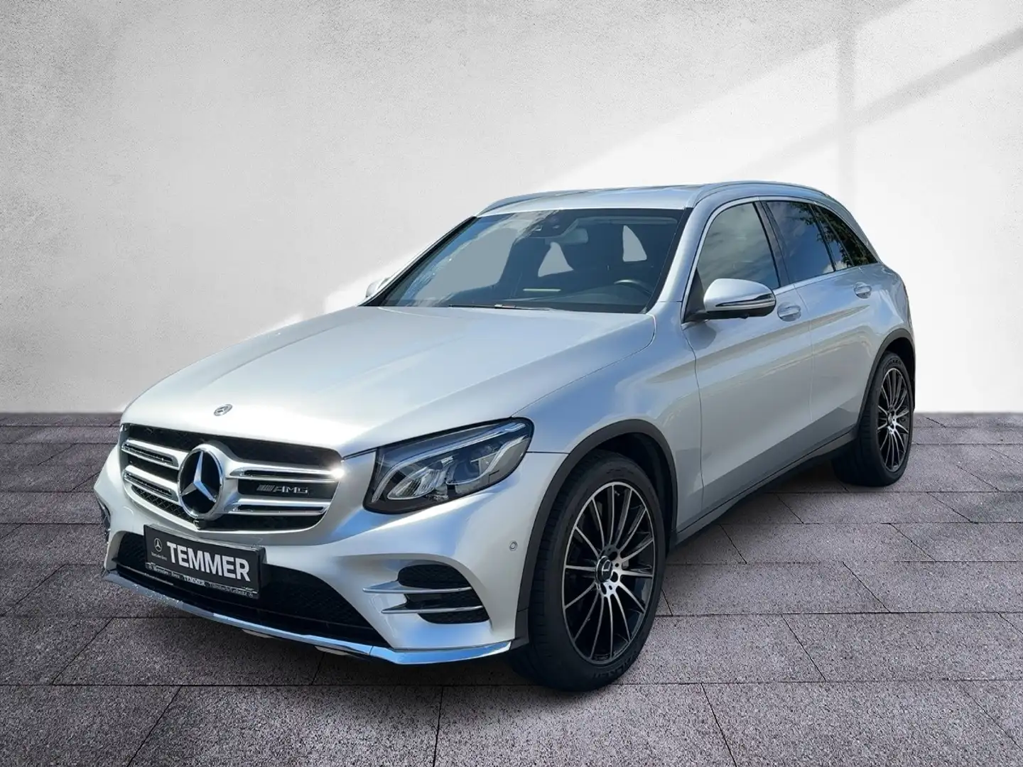 Mercedes-Benz GLC 220 d 4M AMG-Line RKam PTS Shz eHeck Silber - 2