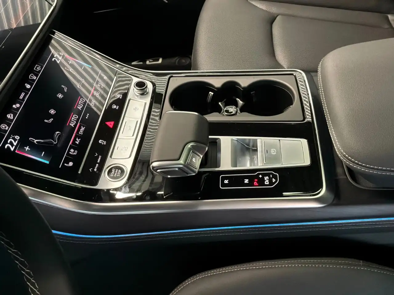Audi Q7 снимка Audi Q7