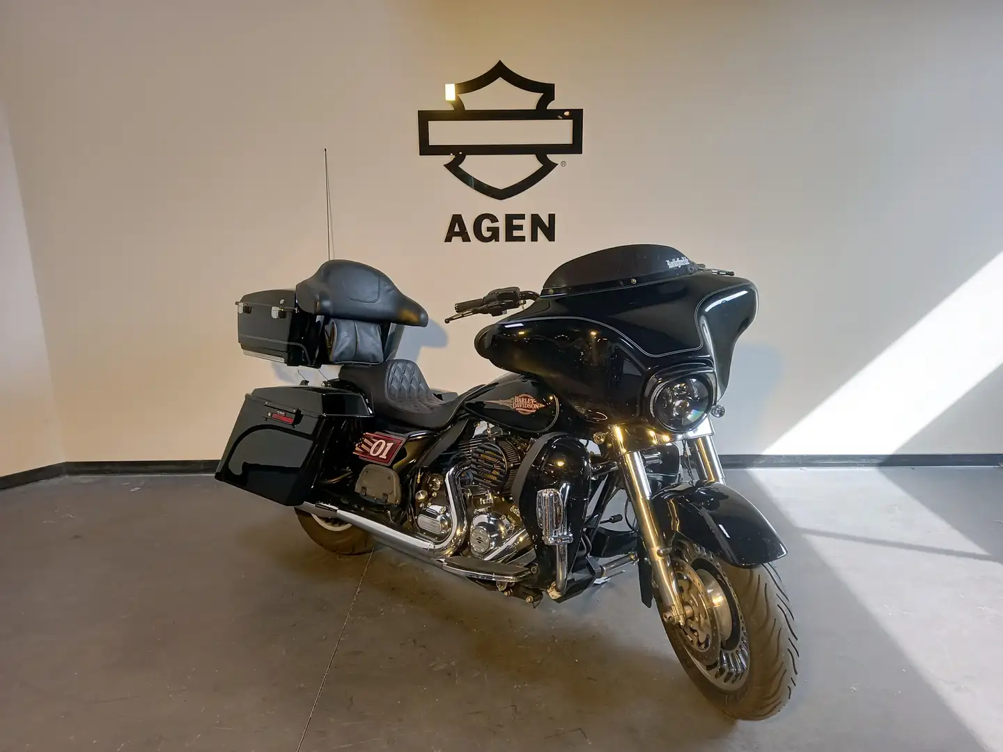 Harley-Davidson Electra Glide Чёрный - 1