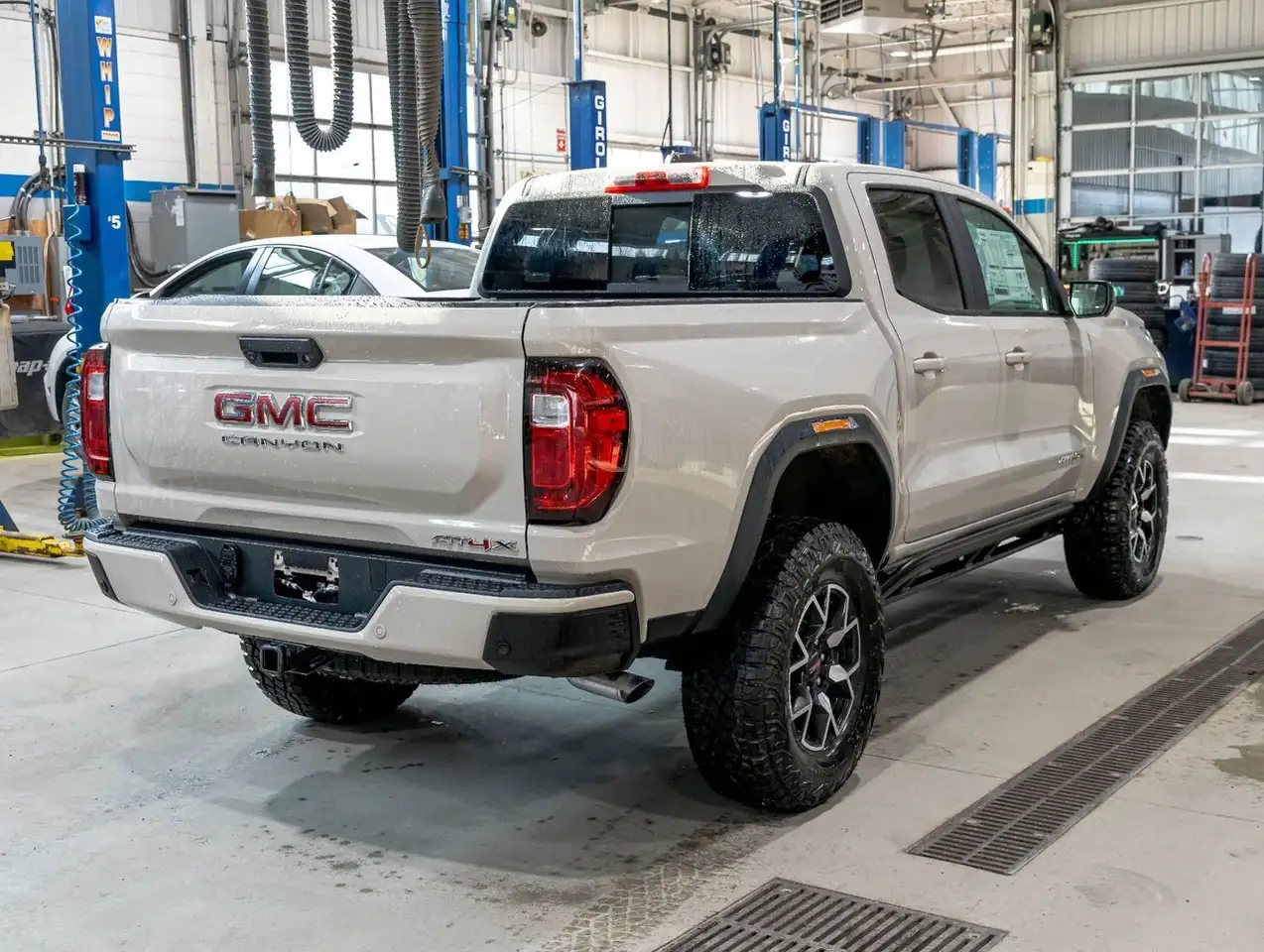 GMC Canyon снимка GMC Canyon