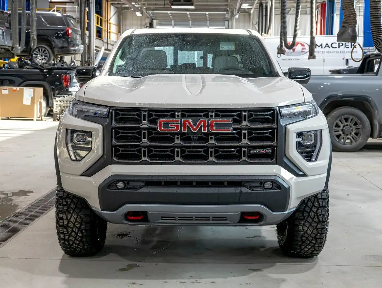 GMC Canyon снимка GMC Canyon