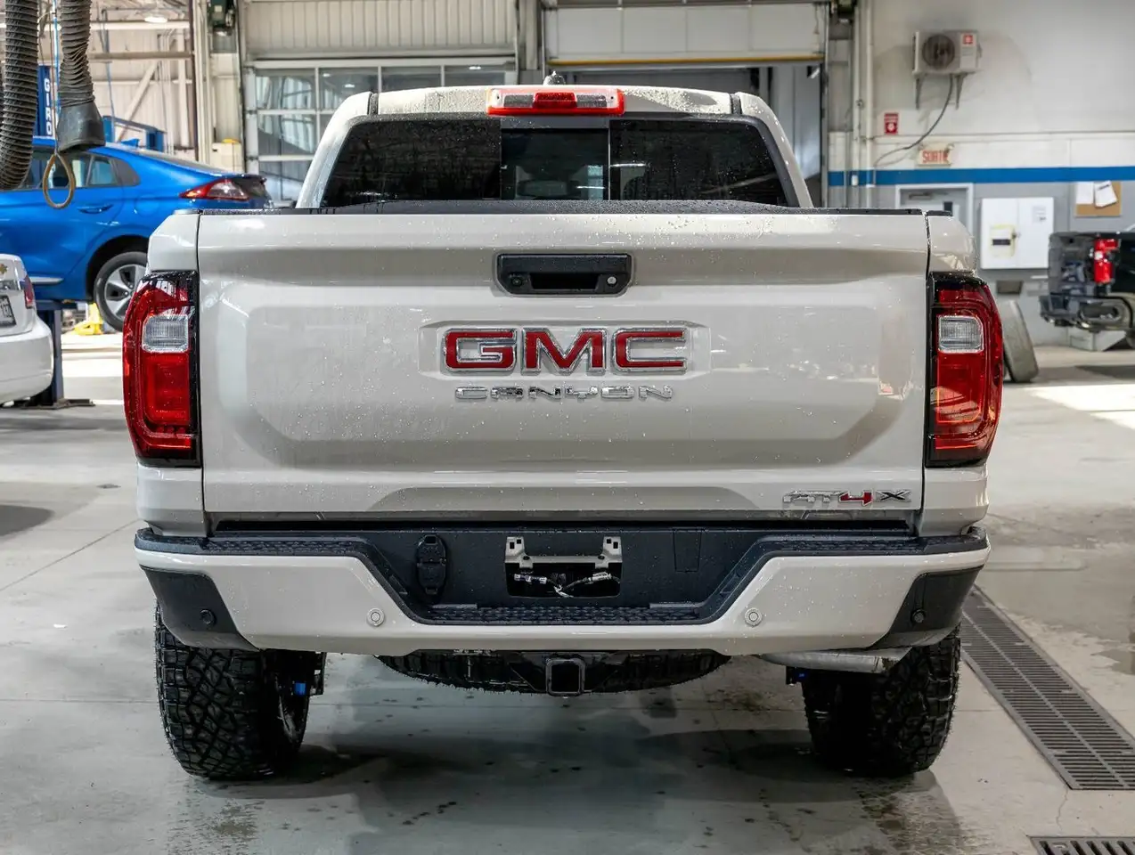 GMC Canyon снимка GMC Canyon