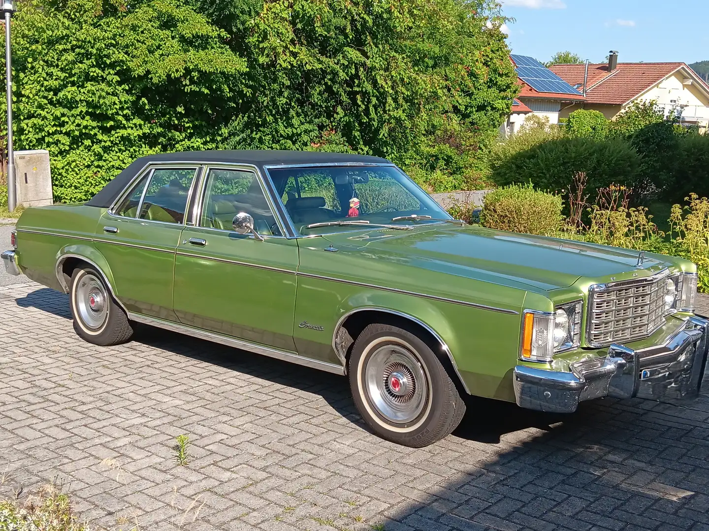 Ford Granada Oldtimer US-Car Verde - 1